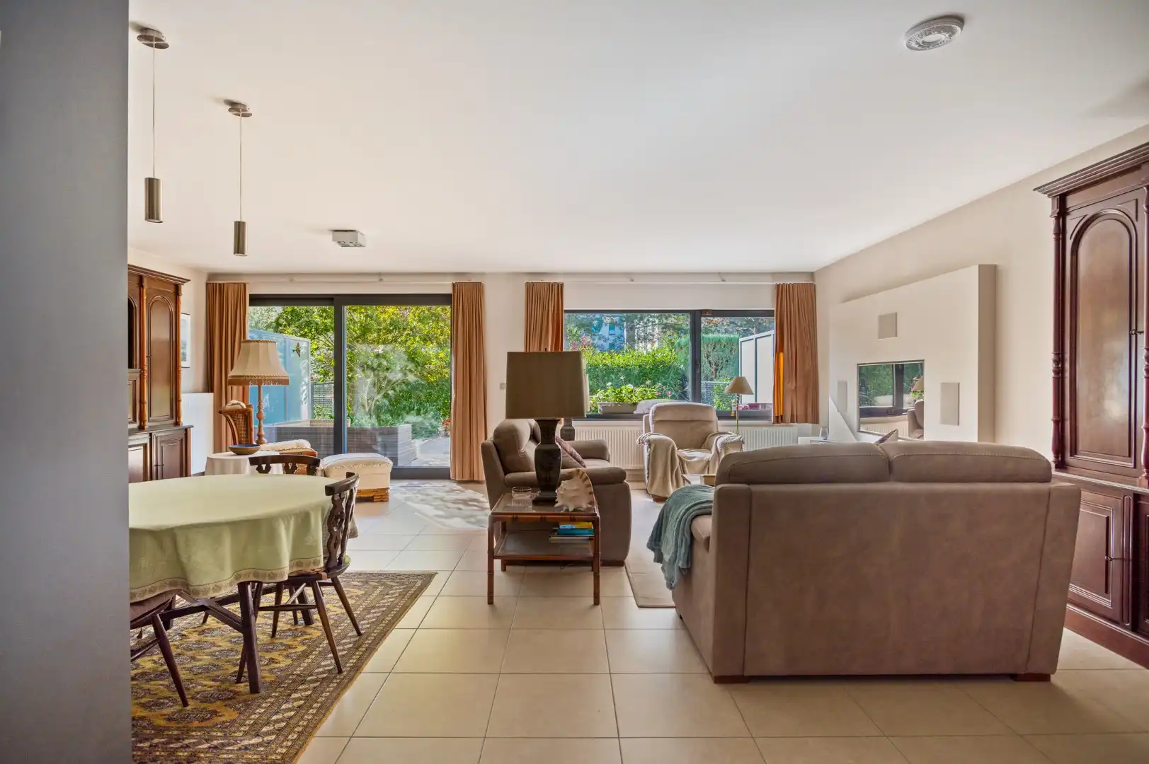 Ruim en comfortabel wonen met zuidtuin nabij het centrum van Schoten! foto 8