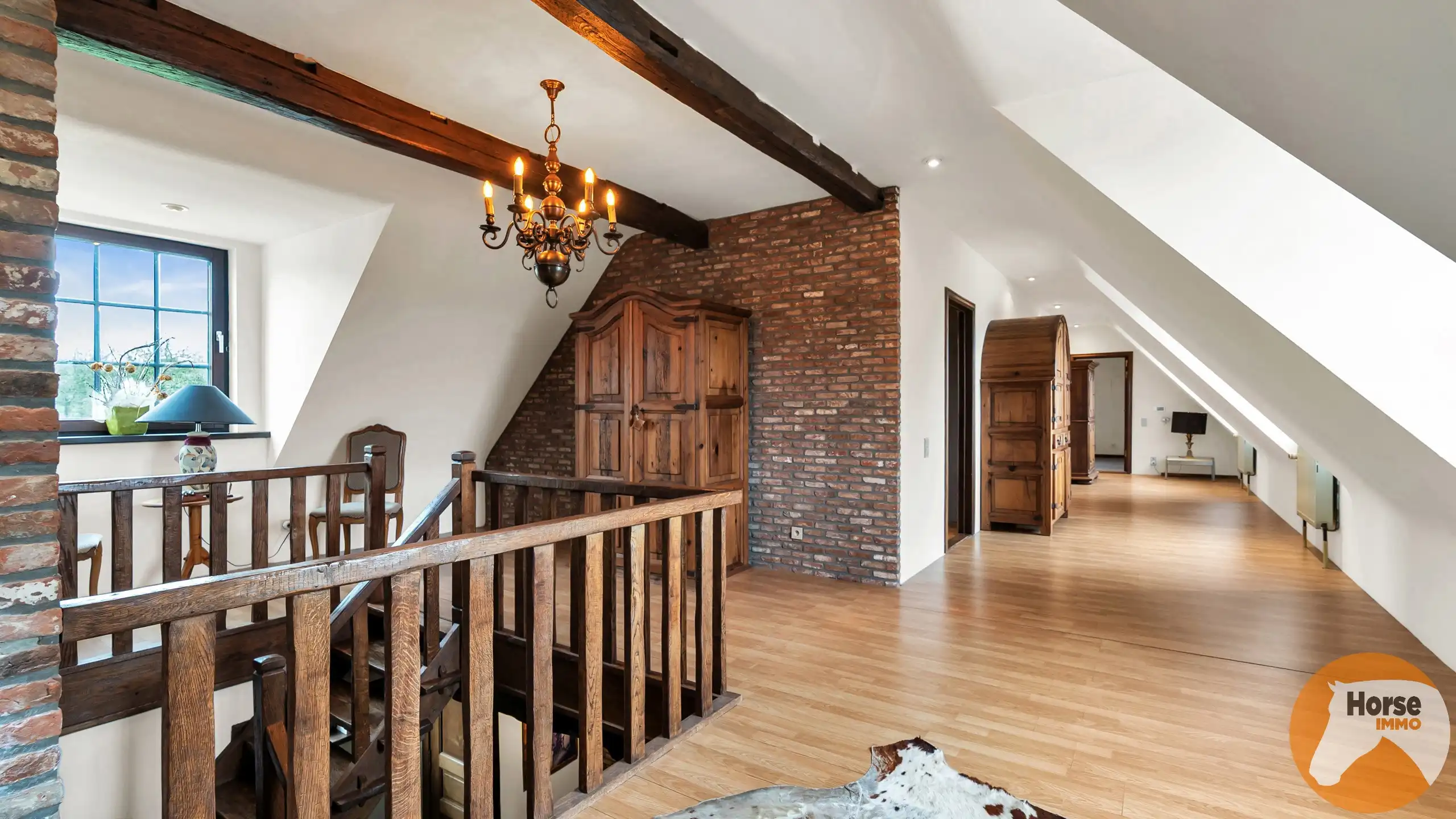 ROOSDAAL - Centraal gelegen woning met prachtig uitzicht foto 15