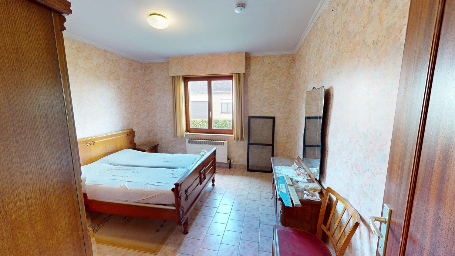 🏡 TE KOOP – Op te frissen woning met prachtig uitzicht nabij centrum Zingem! 🌳 foto 7