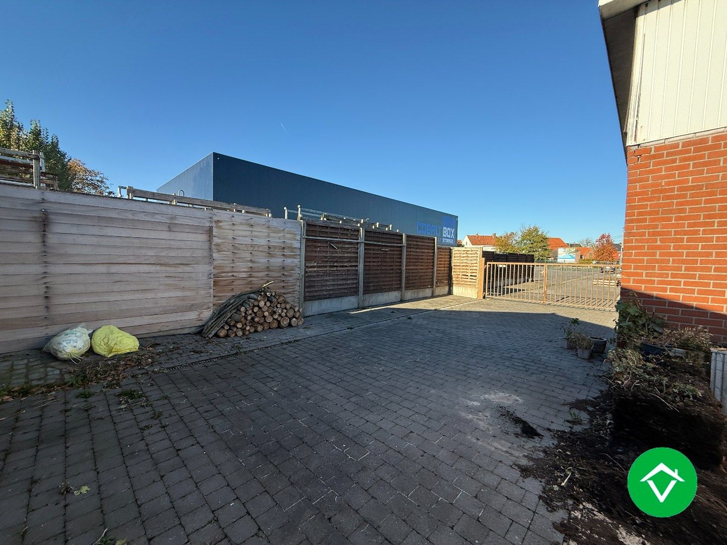 Gelijkvloerse woning met 3 slaapkamers, dubbele garage en tuin foto 21