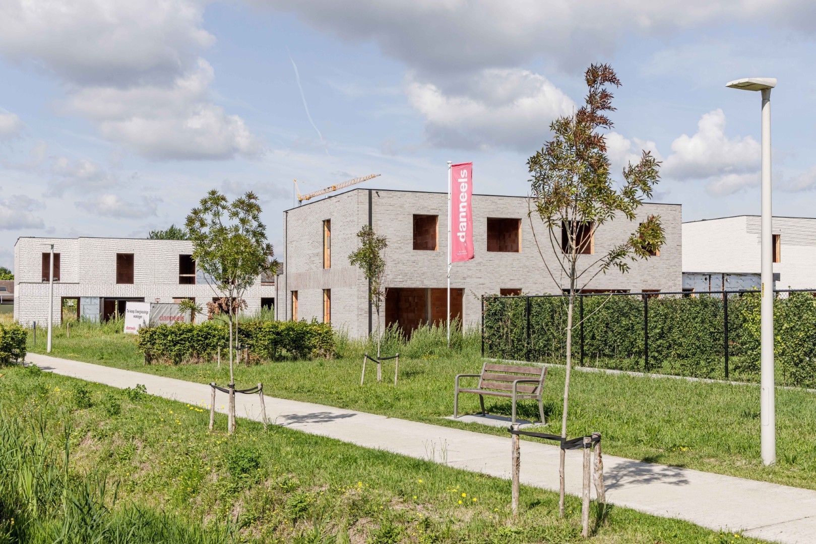 Moderne energiezuinige woning met 4 slpk’s en garage foto 8