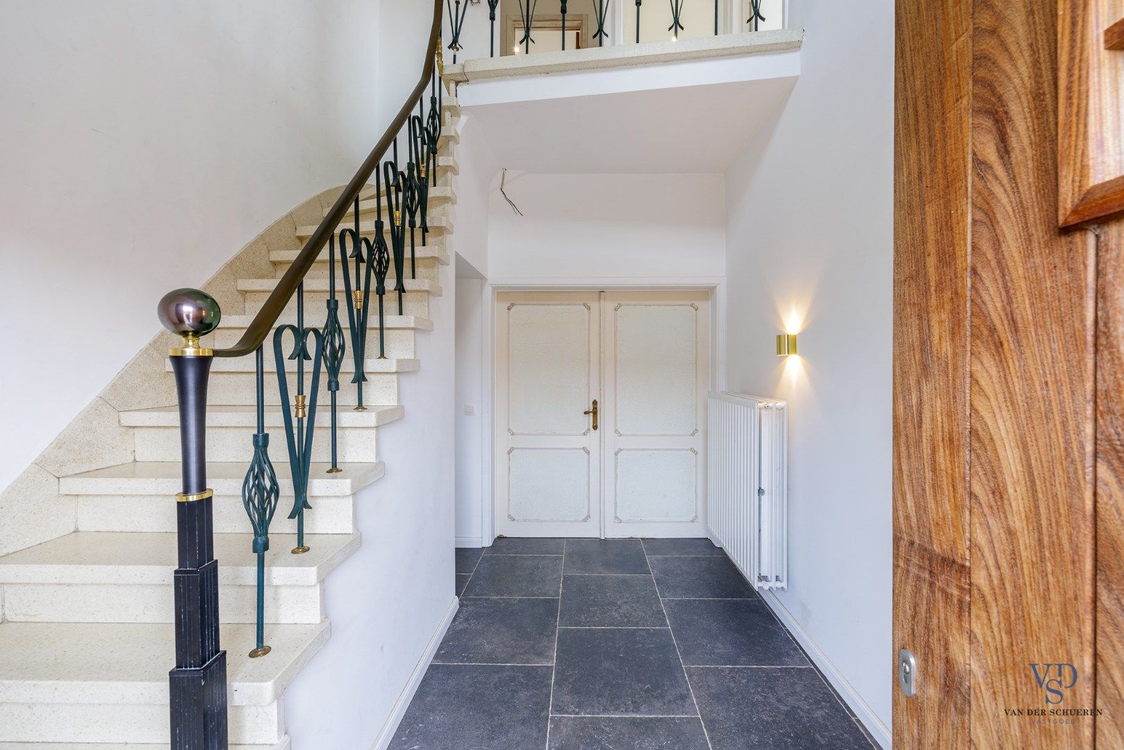 Charmant gerenoveerde villa met karakter en hedendaags comfort foto 3