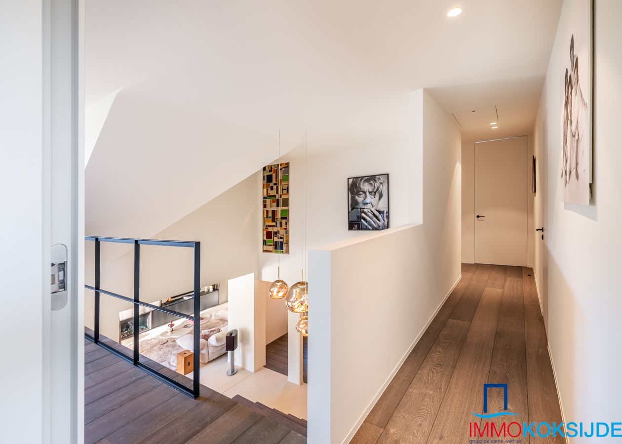 Luxueus gerenoveerde villa met 5 slaapkamers, residentieel gelegen op toplocatie in Sint-Idesbald. foto 30