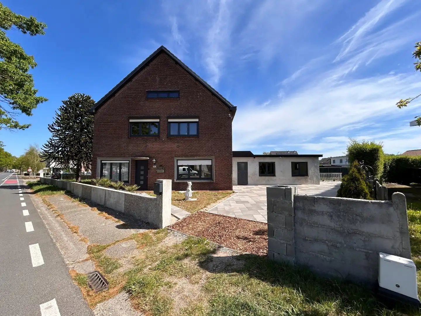 Ruime gezinswoning met bouwgrond foto 23