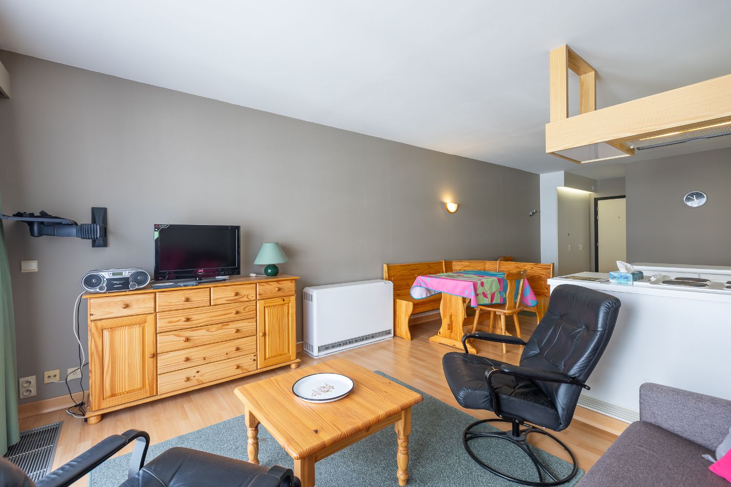 Ontdek deze charmante en ruime studio op de 5e verdieping van Residentie Square! foto 5