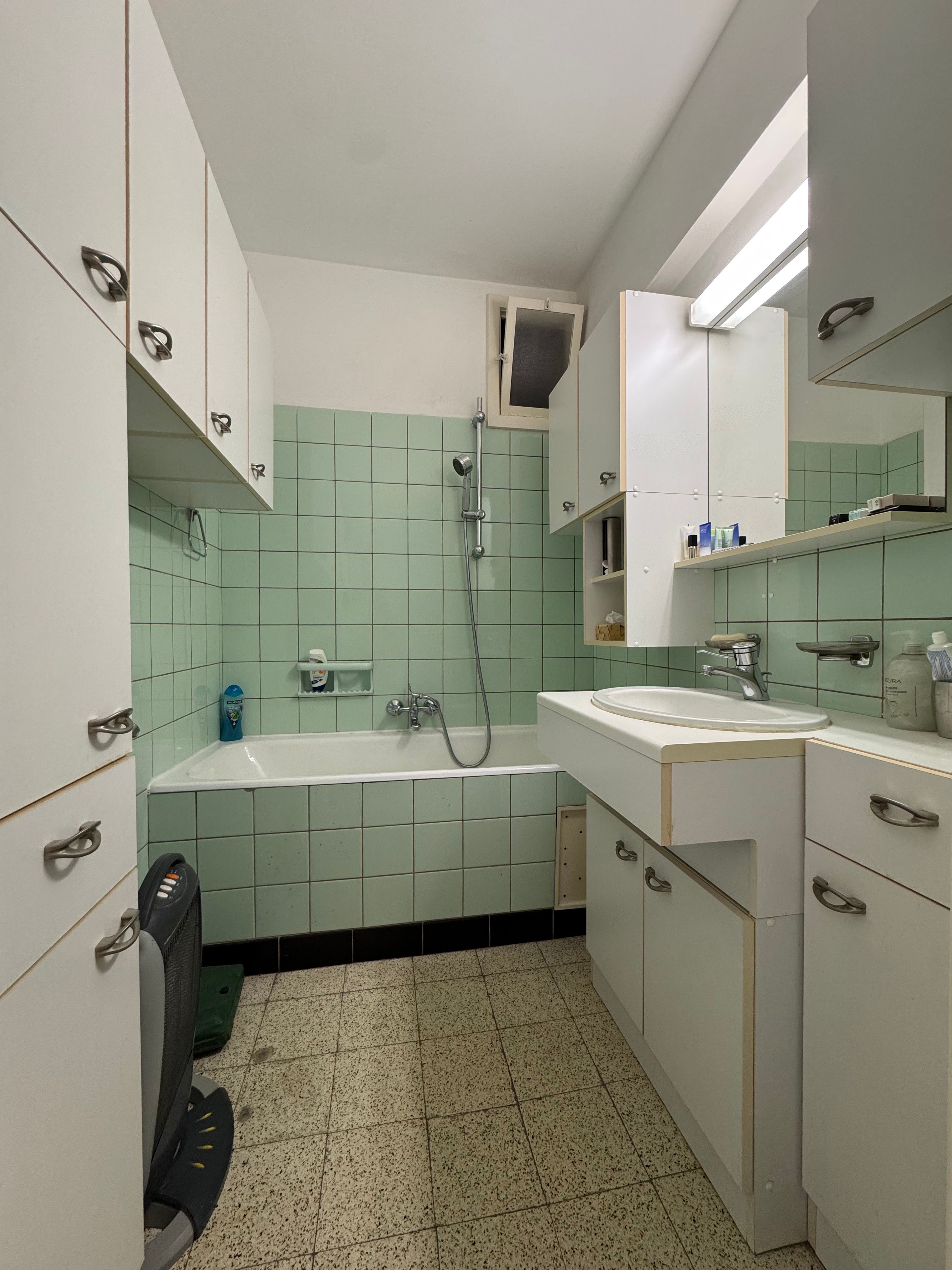 Lichtrijk appartement met uitzicht op het groen & nabij centrum foto 14