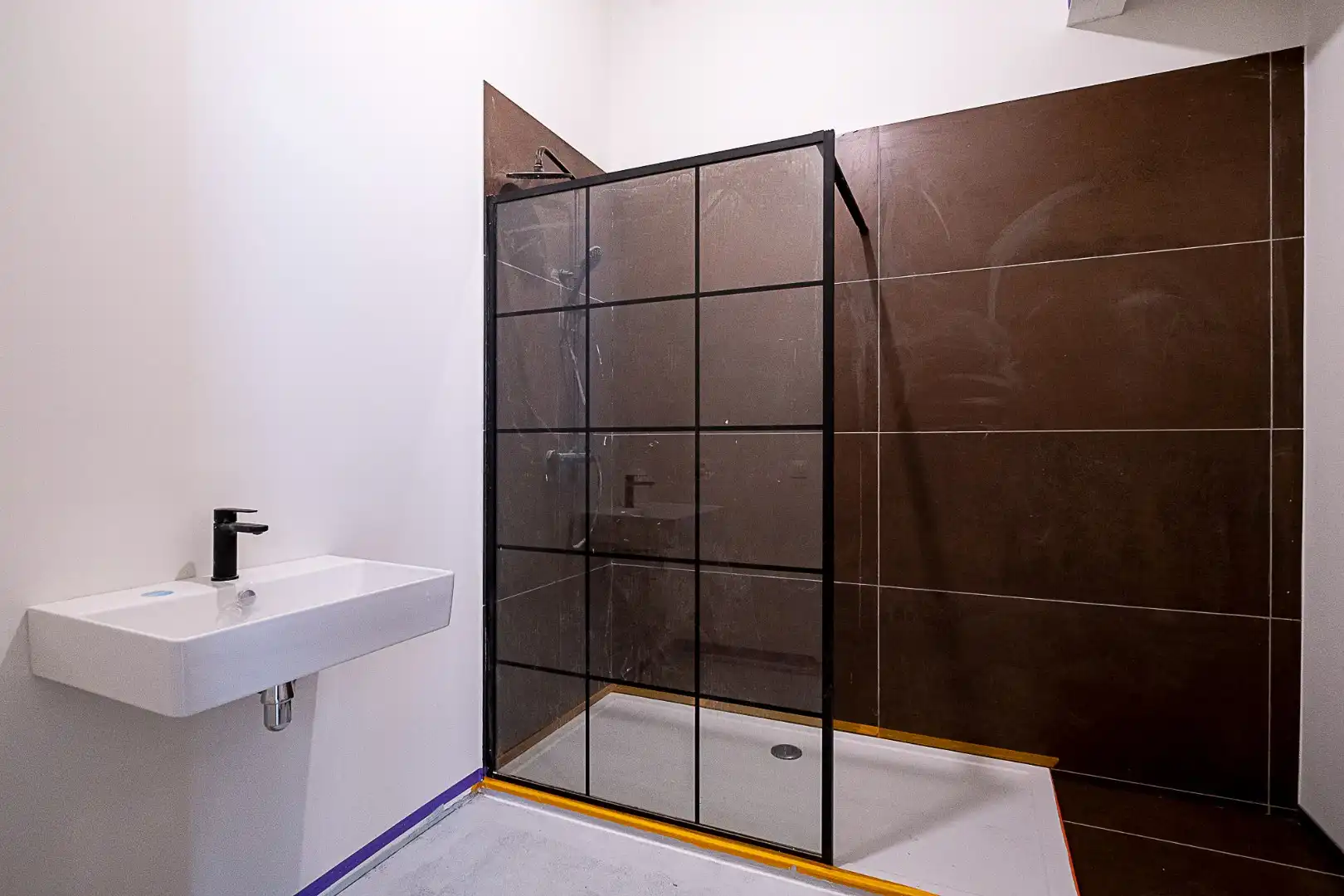 Lichtrijk wonen in industriële stijl foto 7