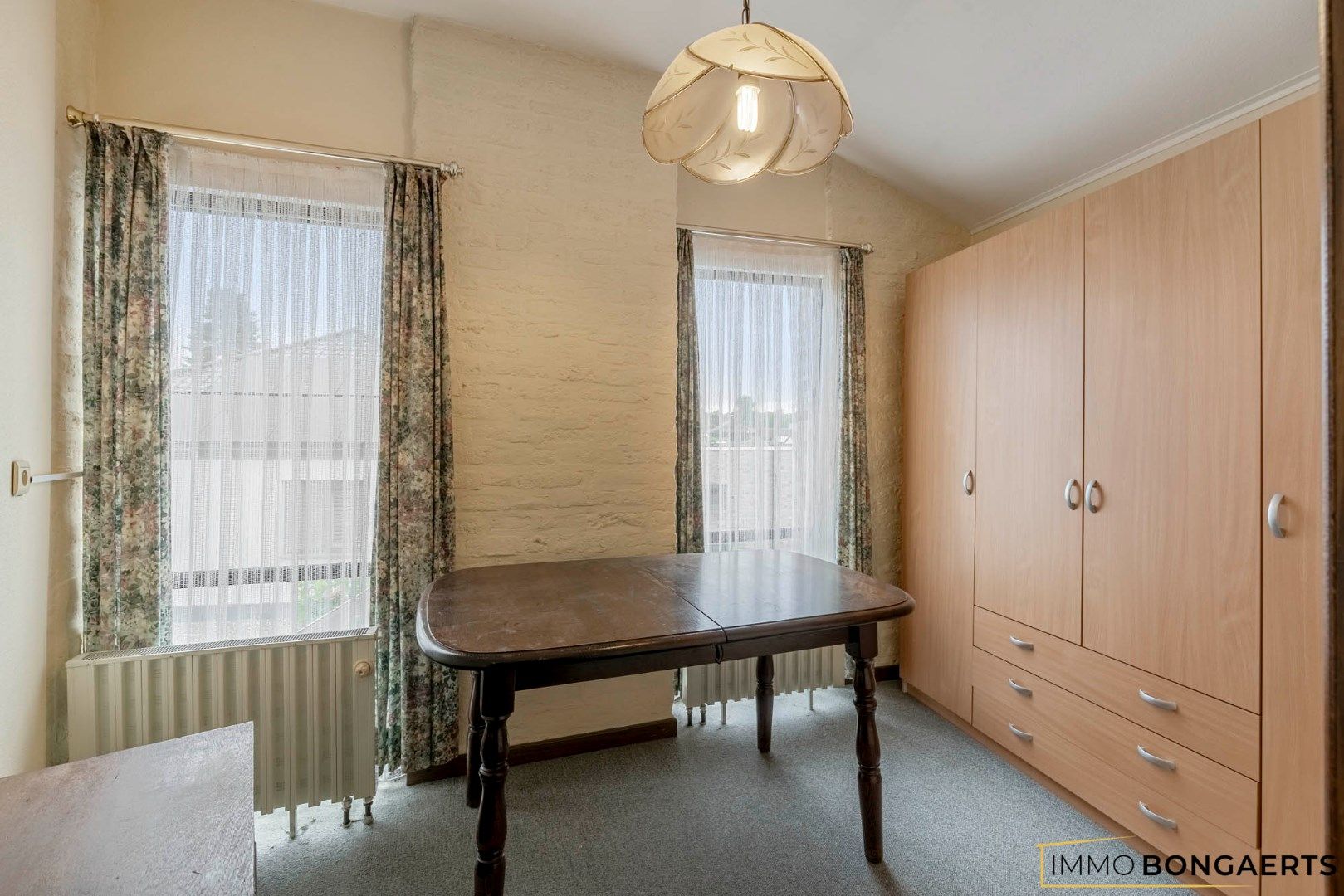 Ruime woning met vier slaapkamers  foto 15