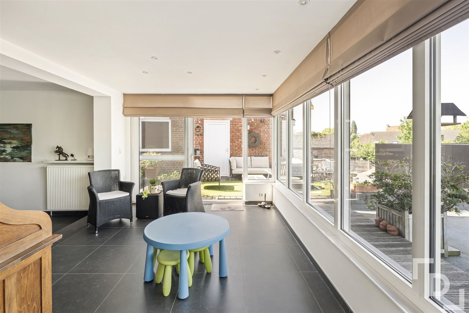 Ruime handelszaak met woonst & verhuurd appartement te koop in Poelkapelle. foto 28