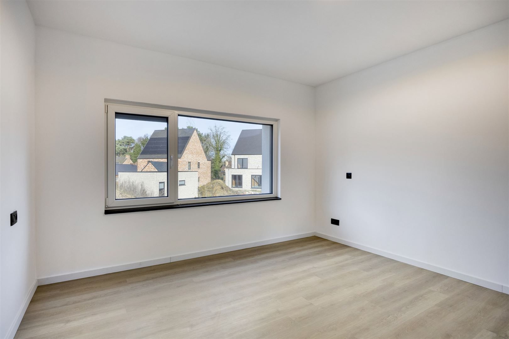 TE KOOP: Volledig gerenoveerde woning te Houthalen! foto 12