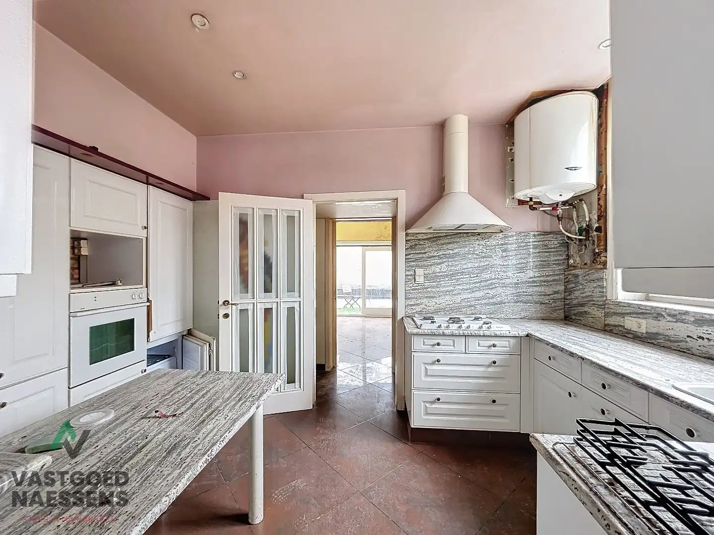 INVESTERINGSPAND/WONING - 5 SLPK - RUIME GARAGE - LOODS EN TERRAS foto 5