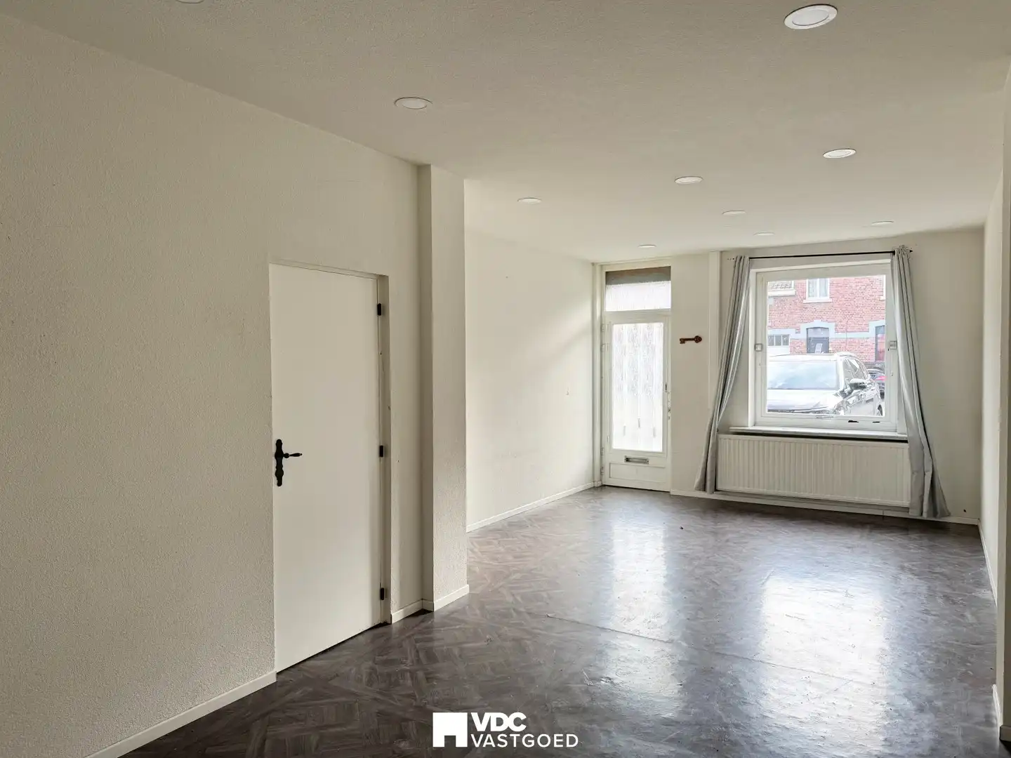 Te renoveren rijwoning met veel potentieel te Hoepertingen foto 3