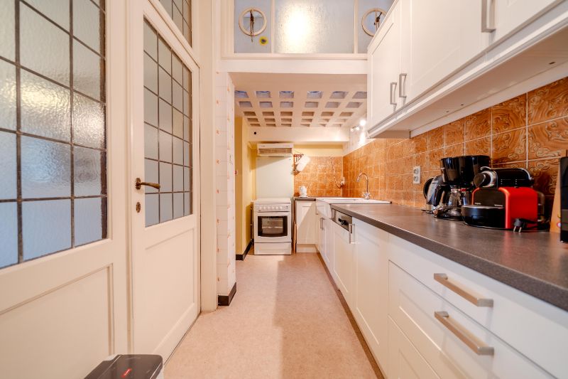 Centraal gelegen , vergunde vakantiewoning "Alice House" in Centrum Ieper met zicht op de kathedraal! foto 8