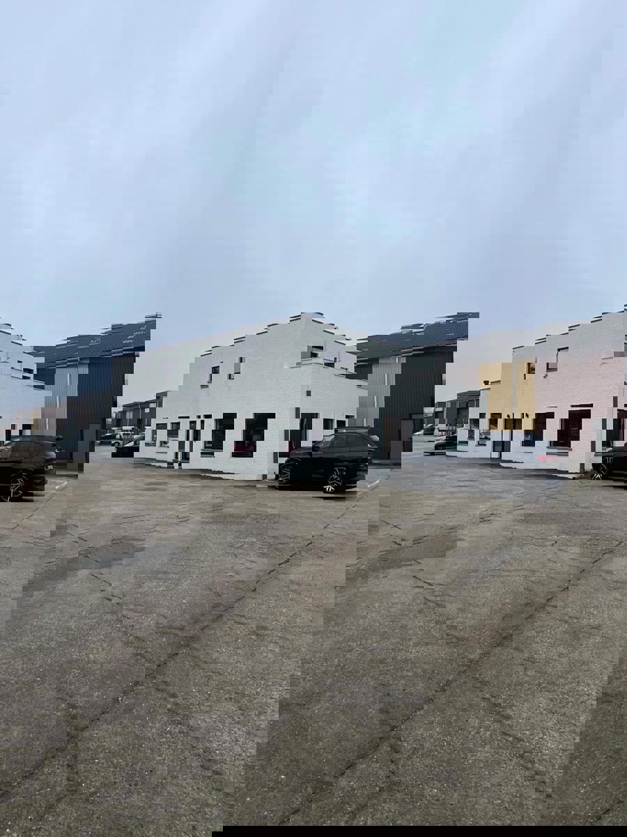 Kantoorruimte op centrale locatie foto {{pictureIndex}}