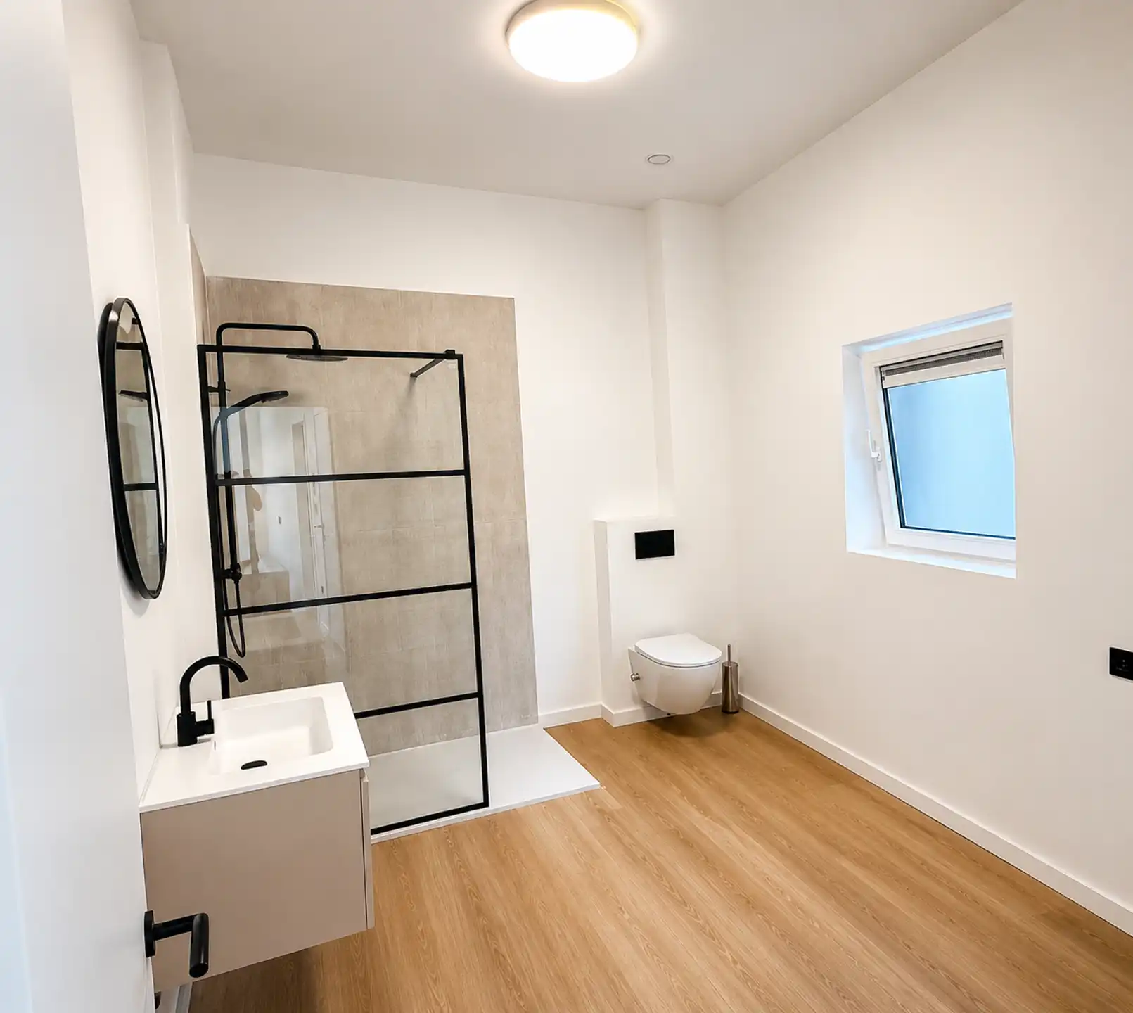 Lichtrijk hoekappartement in bruisend Oud-Berchem foto 8