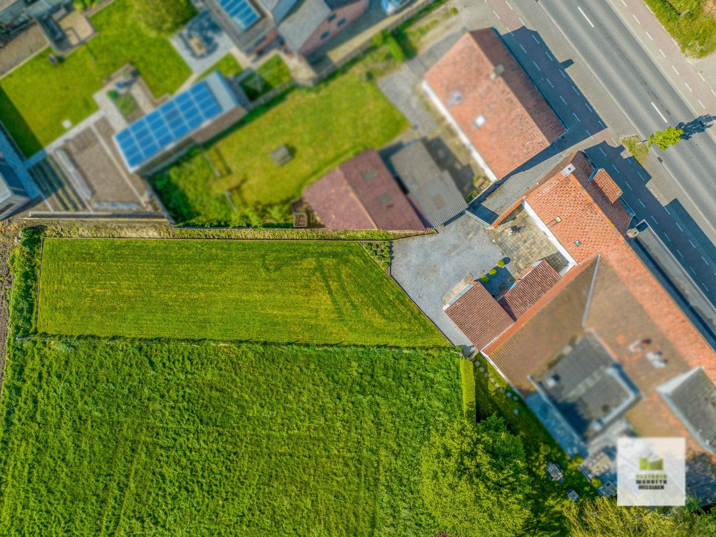 Bouwgrond met af te breken woning van 651m2 op centrale ligging te Zwevezele foto 9