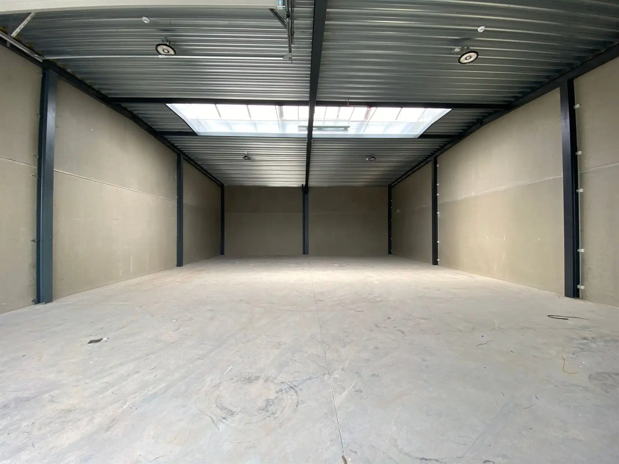 KMO-unit van 207m² in bedrijventerrein De Melkerij in Evergem-Sleidinge foto 8