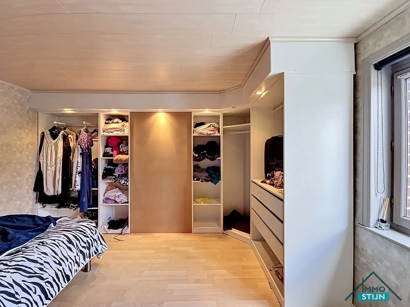Ruime gezinswoning met 3 slaapkamers en moderne leefkeuken foto 12