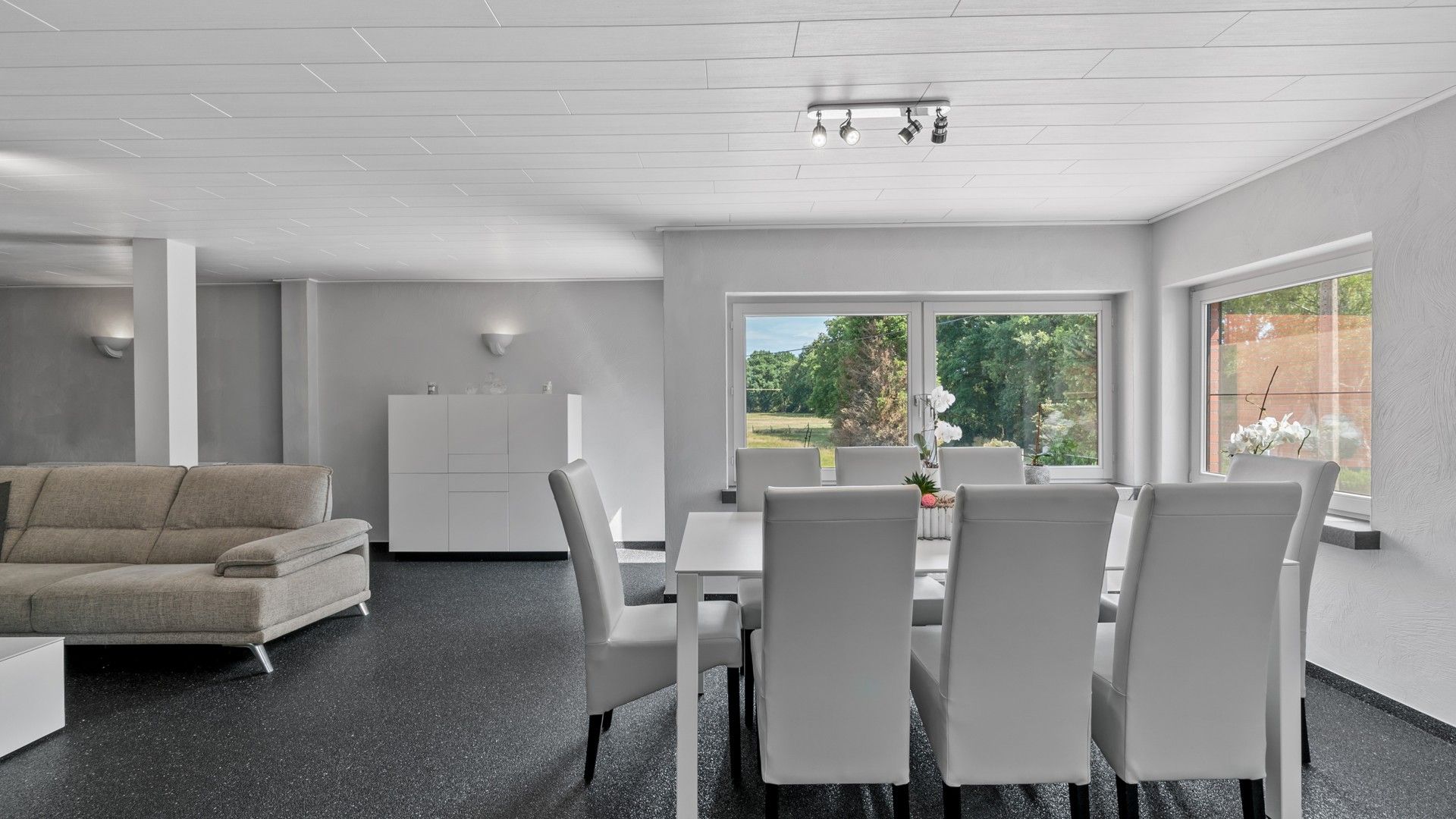 Bemeubeld app. met 2 slpkrs en riant terras van 70 m² foto 8