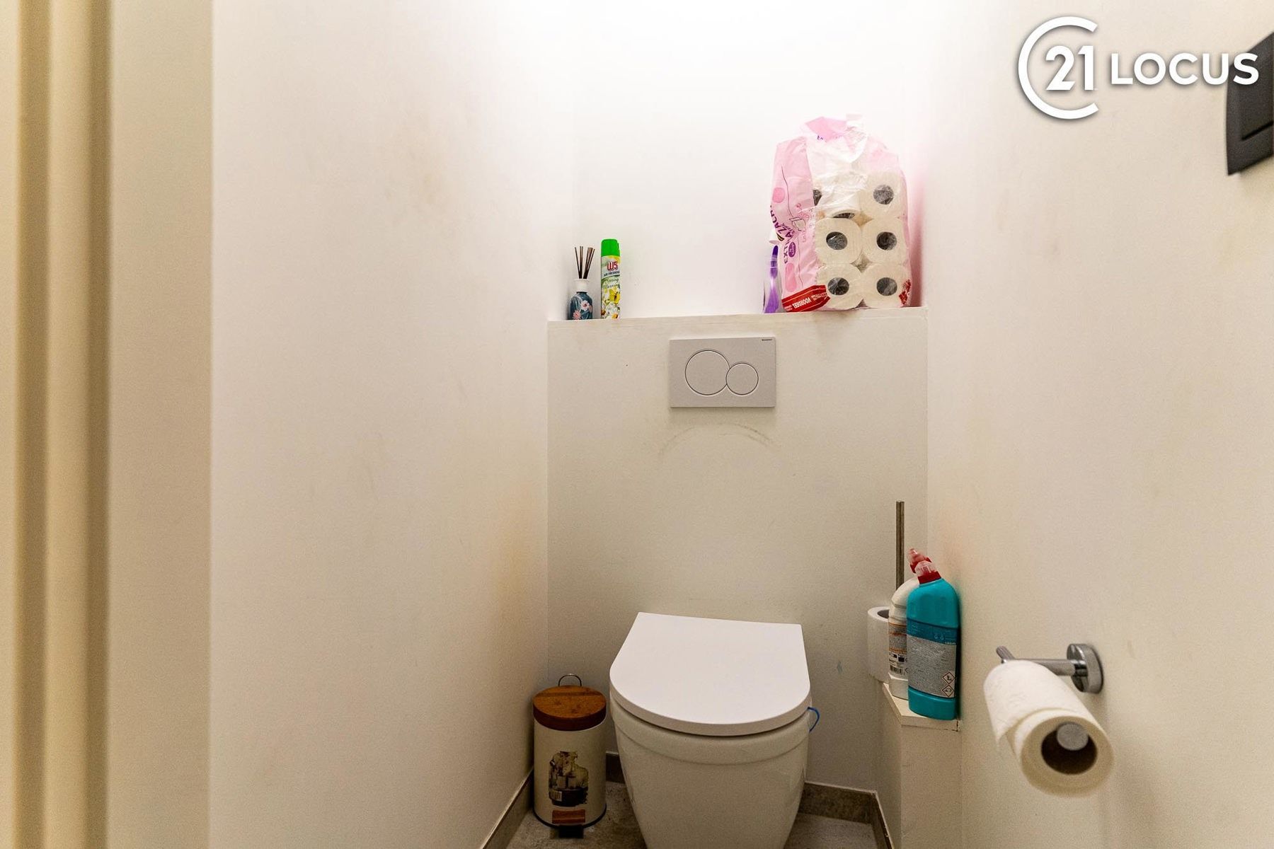 Ruim, Lichtrijk Appartement met Prachtig Uitzicht in Beveren foto 4