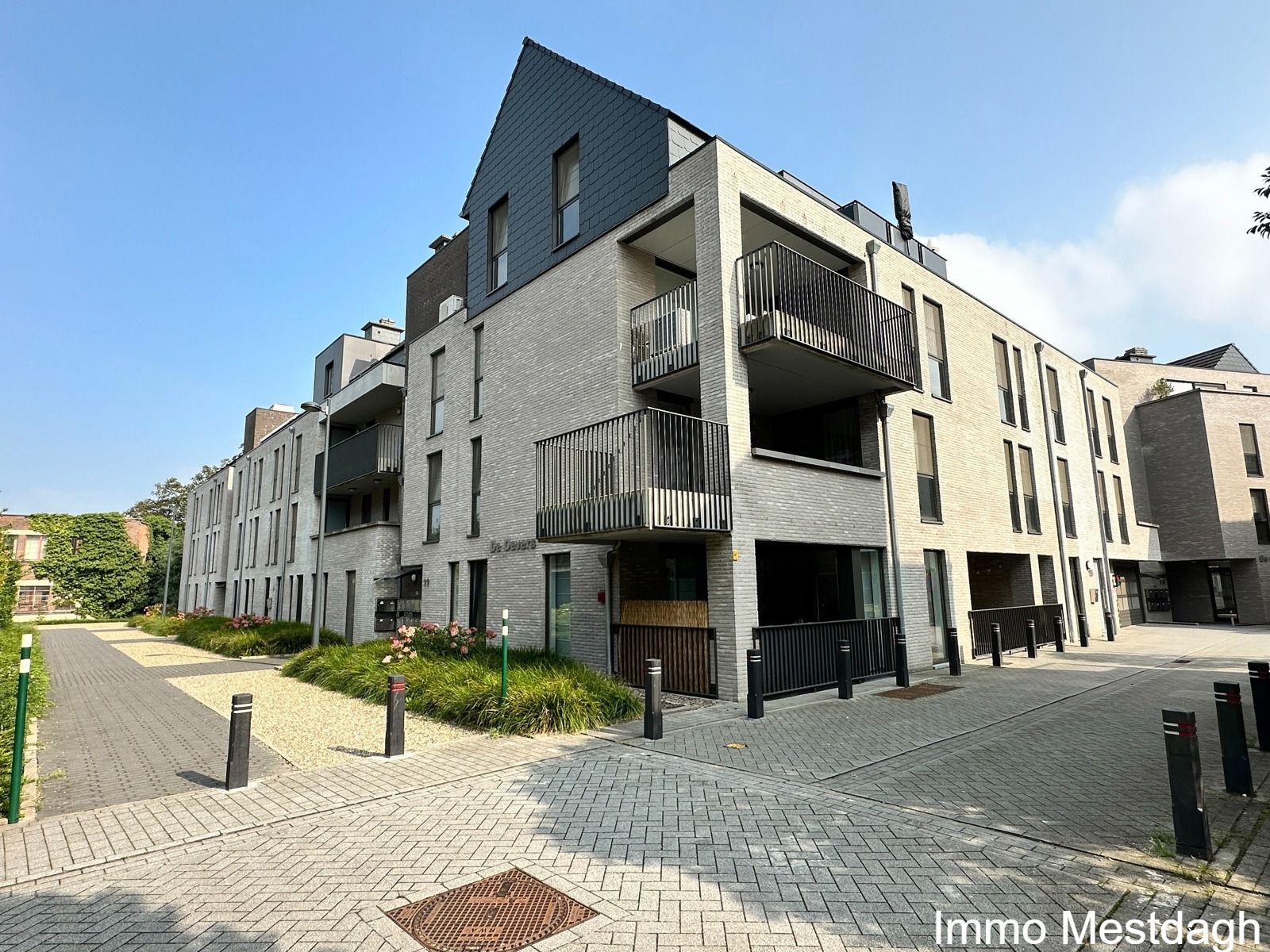 Nieuwbouw appartement met terras & autostaanplaats in centrum Halen foto 1