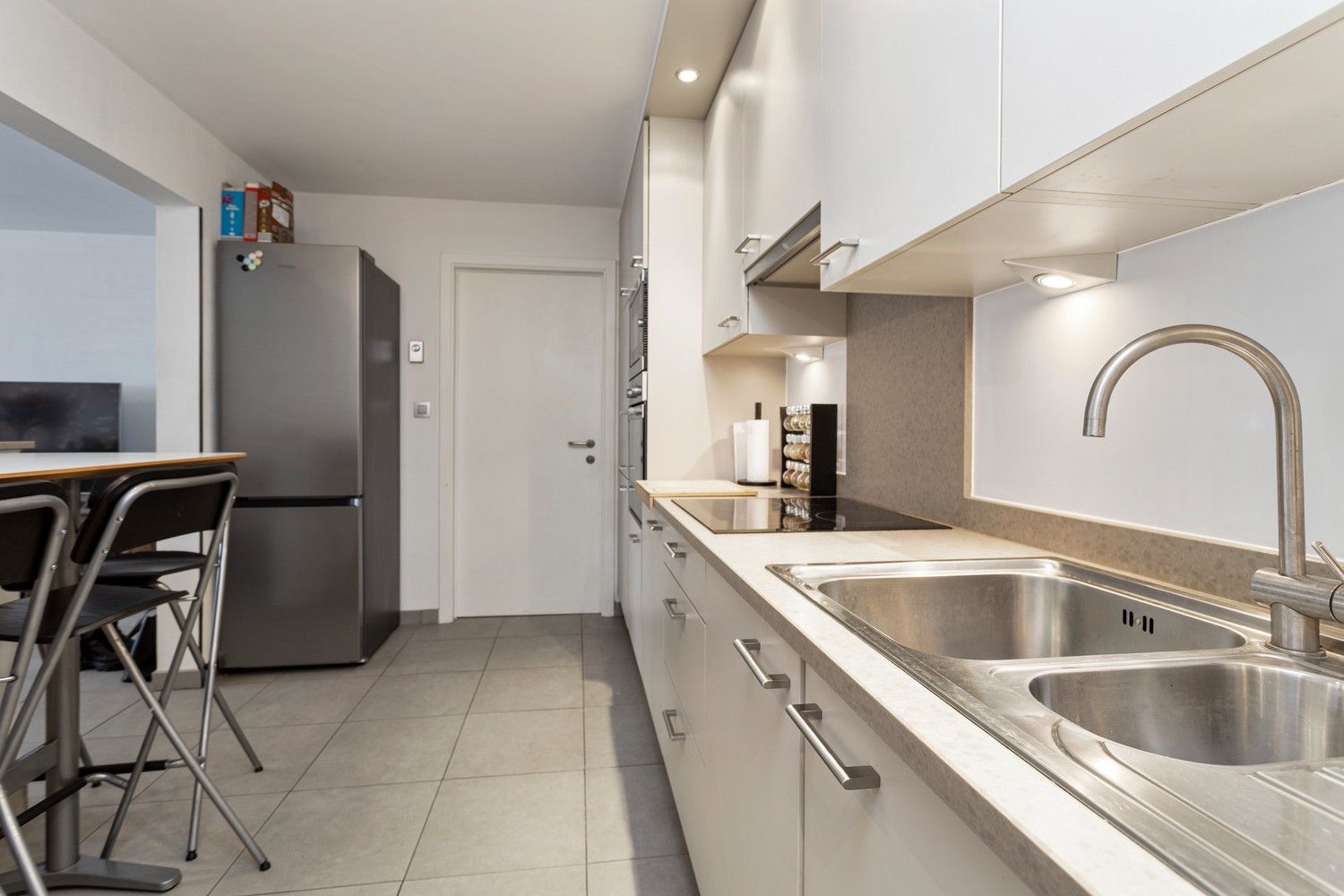 Ruim en Lichtrijk 2 slpk appartement in centrum van Ruddervoorde te koop foto 6