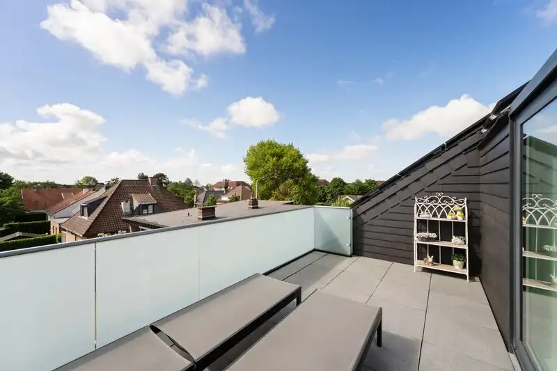 Verzorgde halfopen bebouwing met vele mogelijkheden te De Haan. foto 32