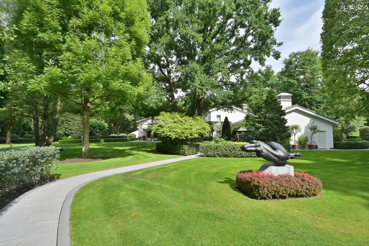 Exclusieve villa op 90a met binnenzwembad en majestueuze parktuin op toplocatie in Lanaken foto 8