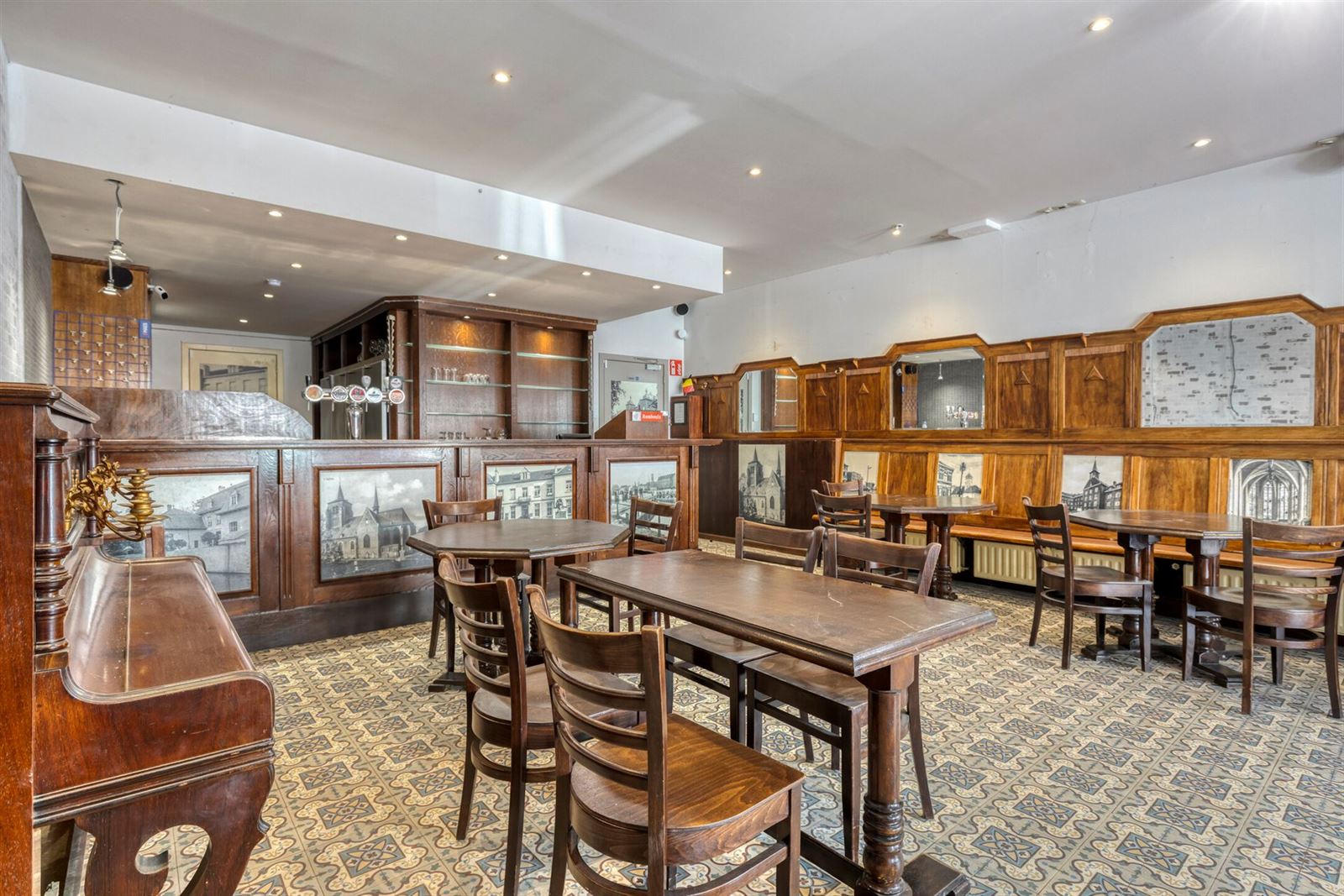 Instapklare horecazaak met tal van mogelijkheden op een centrale locatie! foto 4