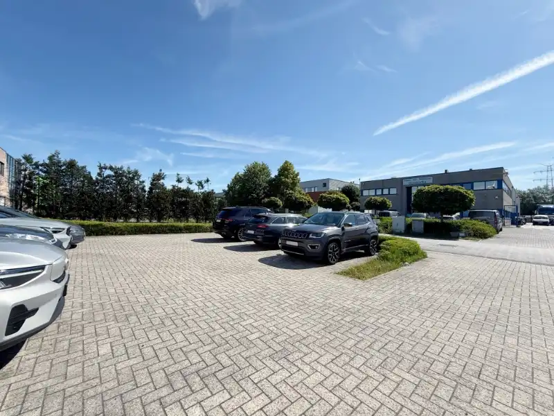 Magazijn te huur van 1.872 m² vlakbij de A12 foto 5