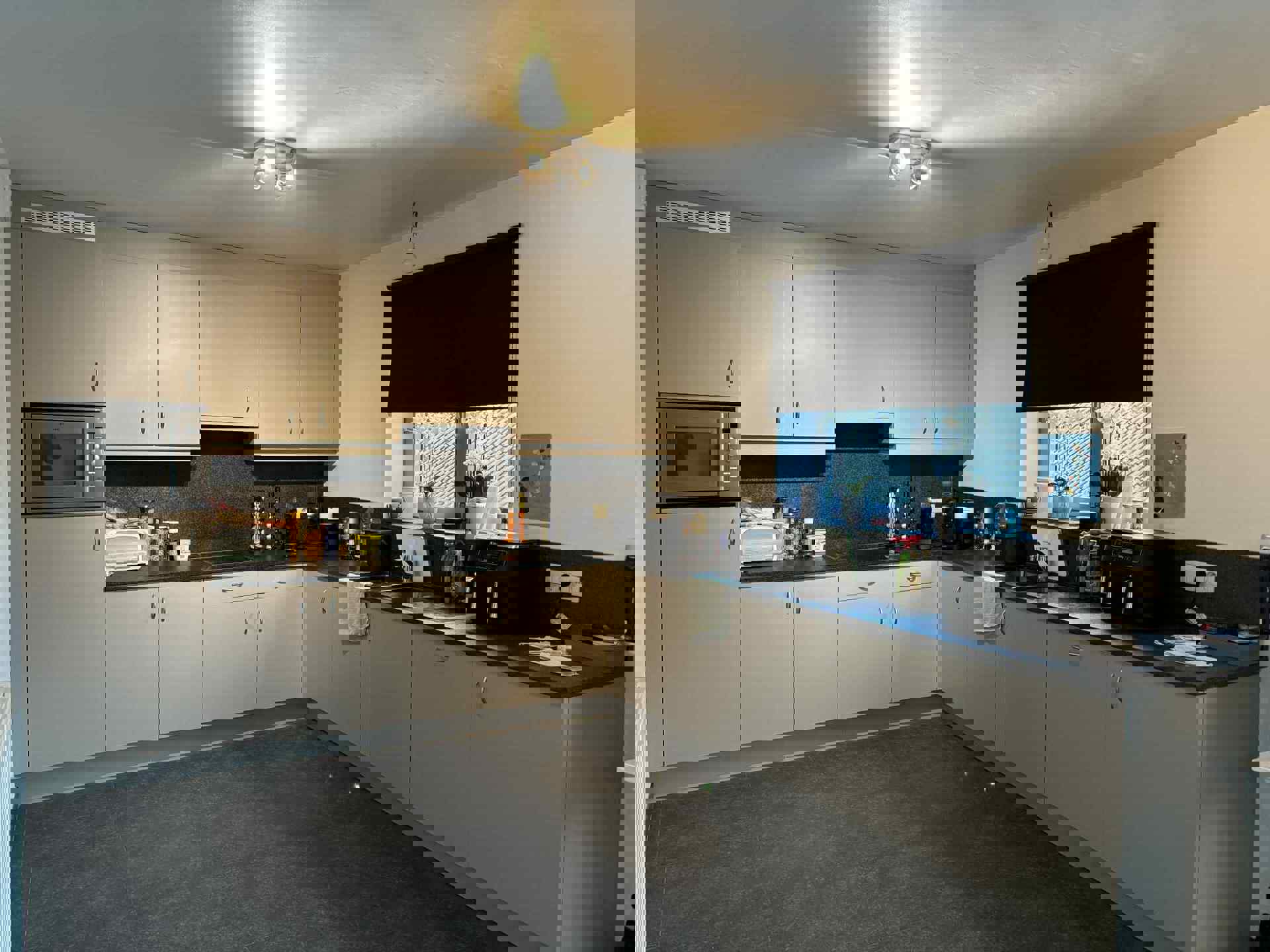 STEENHUIZE-WIJNHUIZE - Ruim, lichtrijk appartement met terras. foto 7