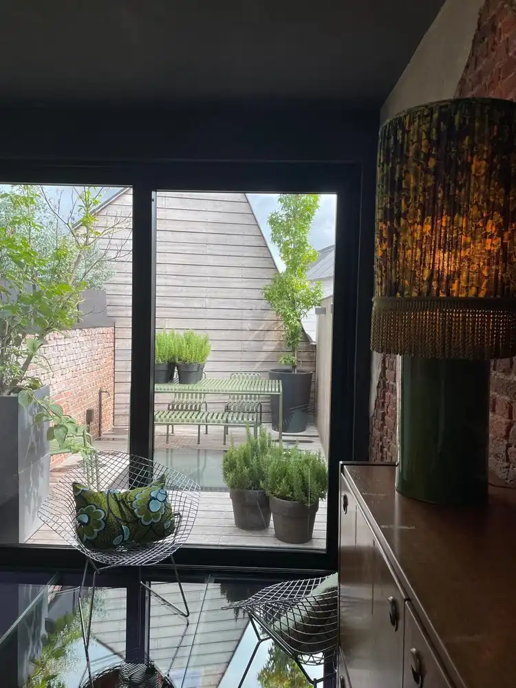 Karaktervolle erfgoedwoning op topligging tegenover de Sint-Gummaruskerk. foto 59