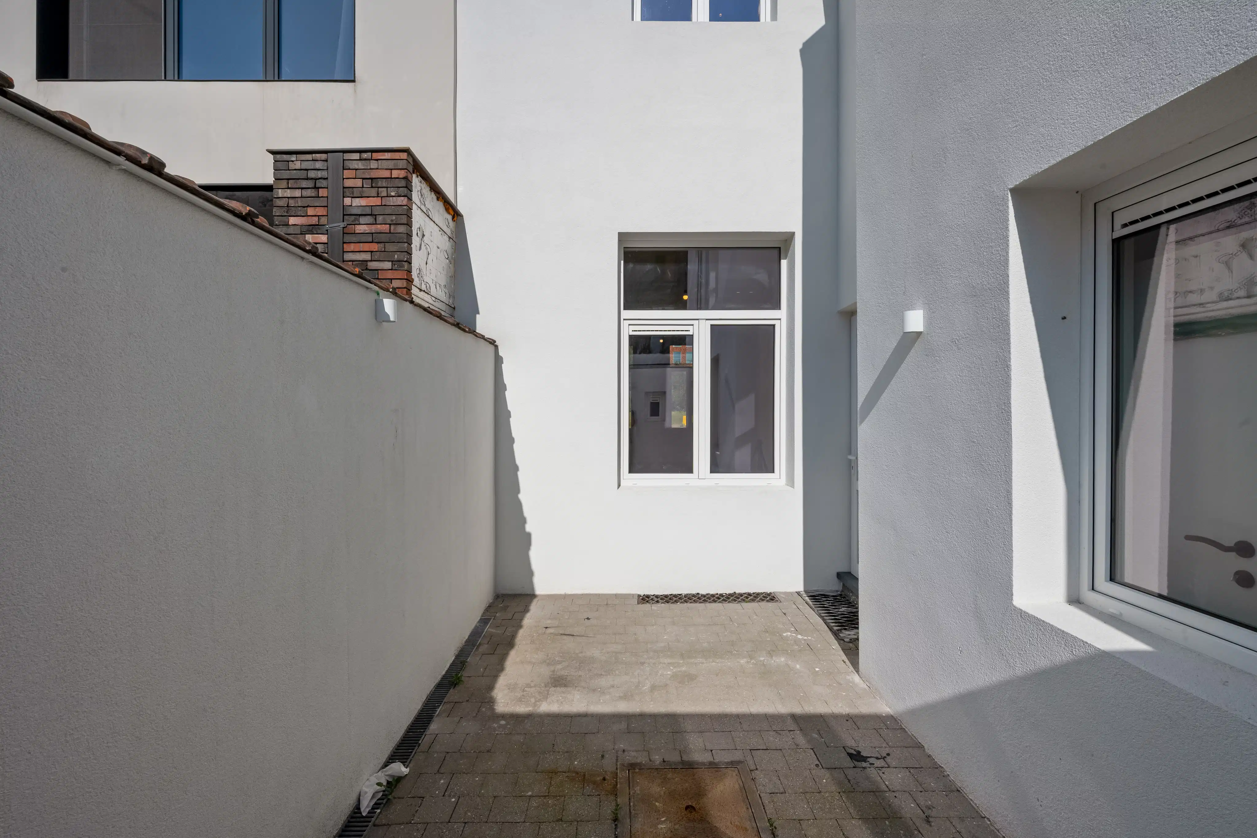 Excl. gerenoveerde herenwoning (3 entiteiten) aan het water foto 8