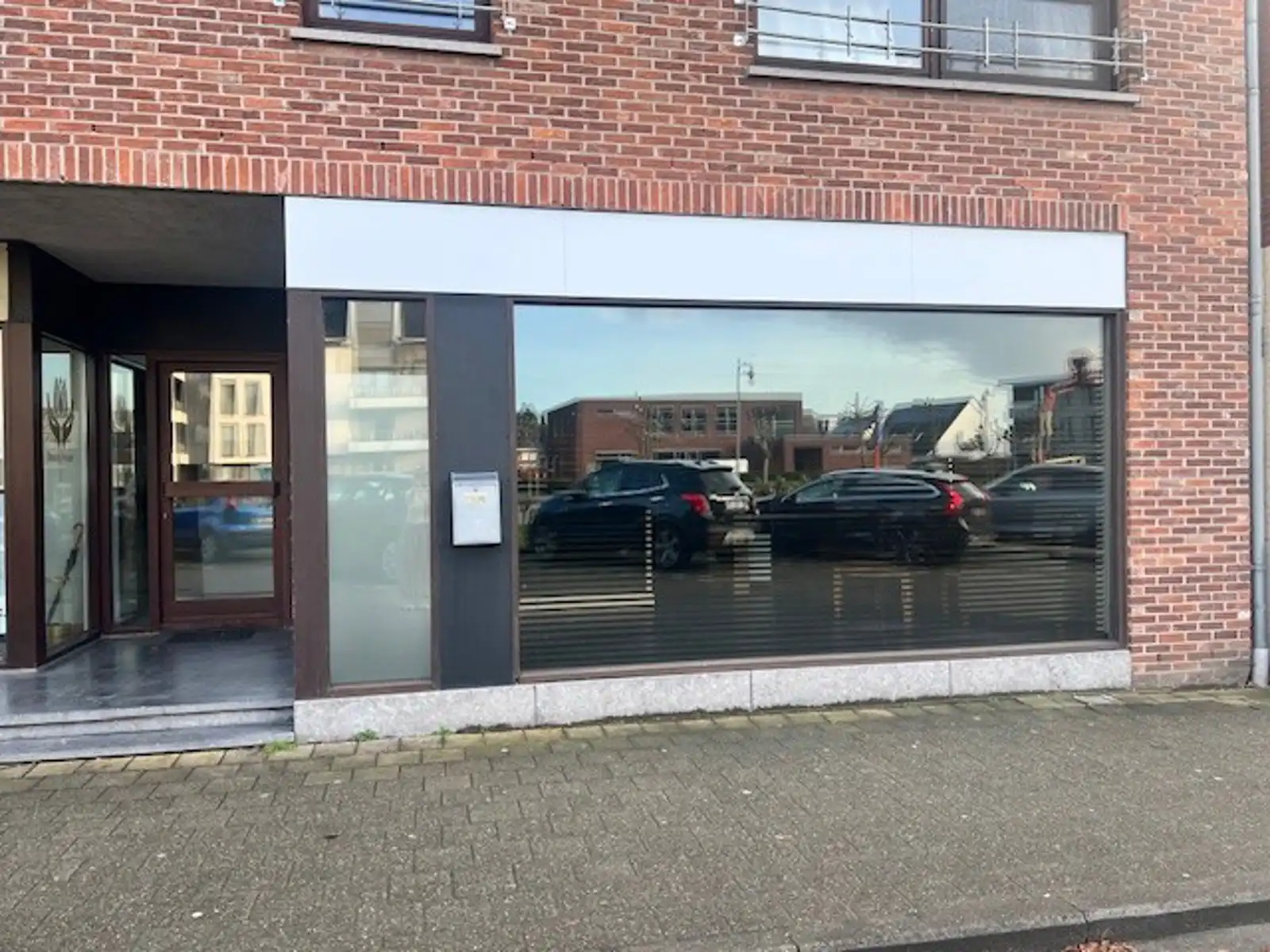 Handelsruimte - oppervlakte ca.105 m² diverse mogelijkheden foto {{pictureIndex}}