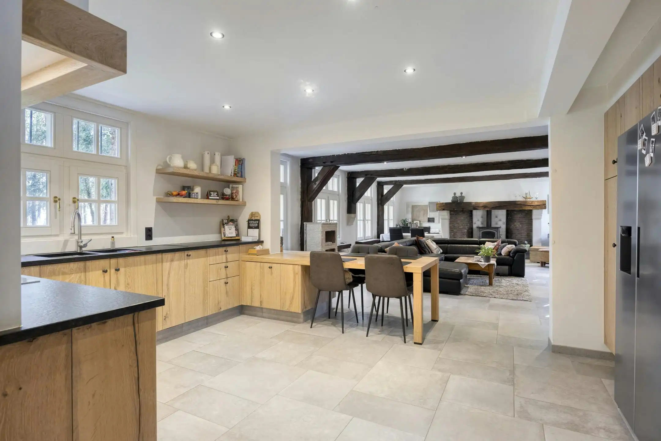 Recent gerenoveerde villa op 33 are te koop in Herentals foto 5