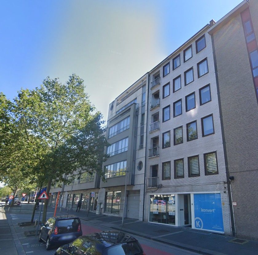 INTREKKLAAR APPARTEMENT PAL IN GENK-CENTUM foto {{pictureIndex}}