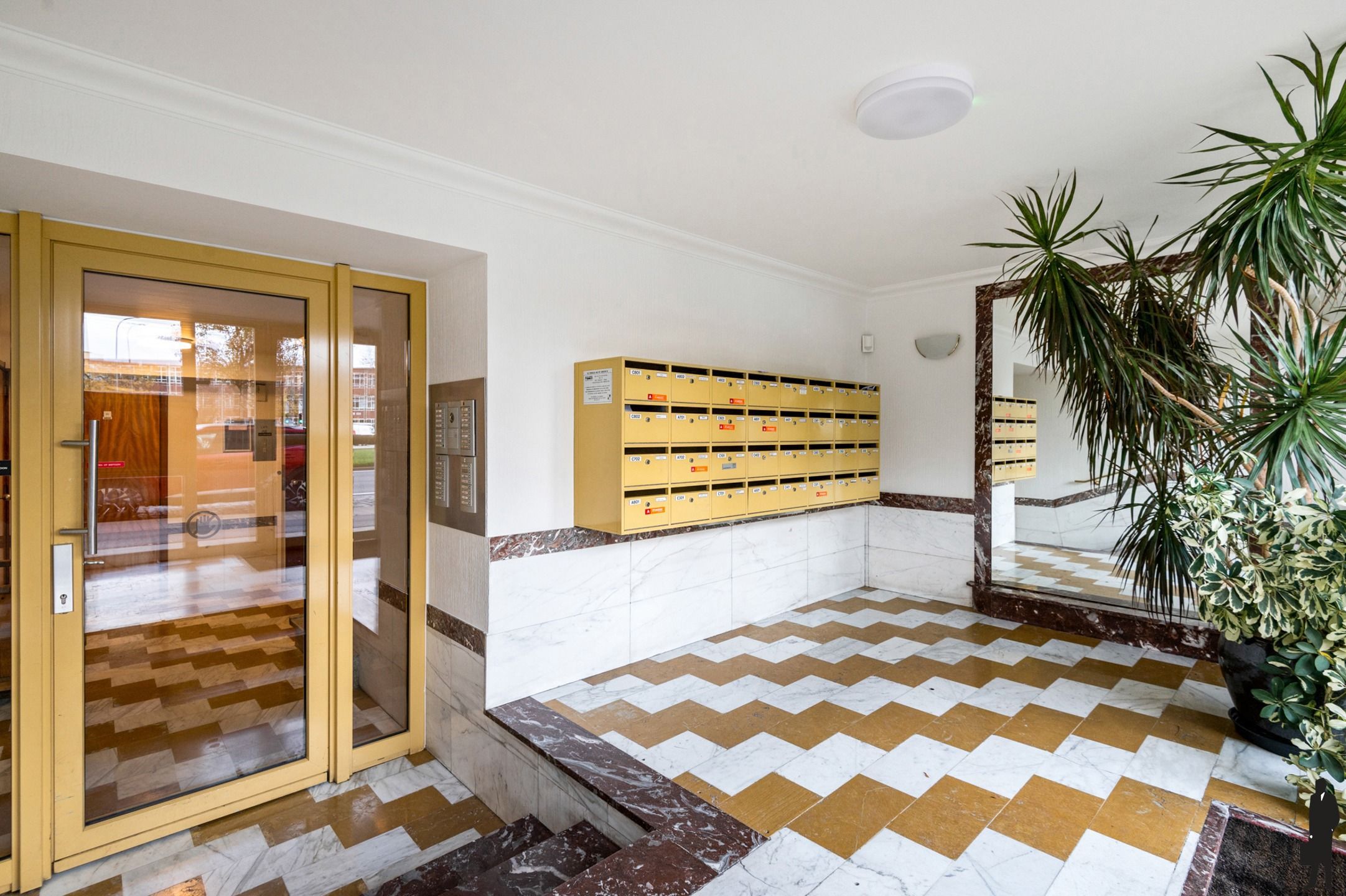 Twee-slaapkamerappartement tussen stad en park foto 8