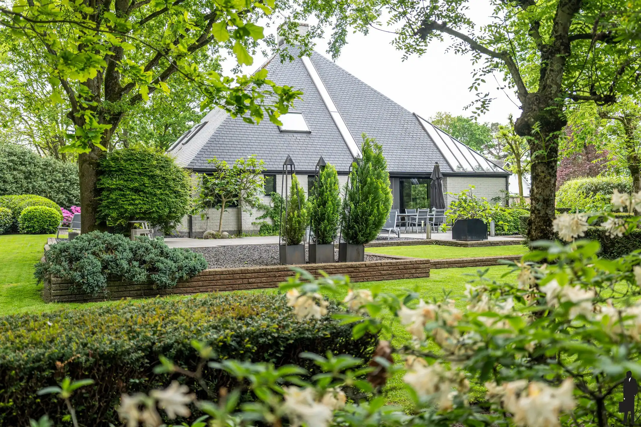 Unieke architectenvilla op 2.110m² nabij Nederlandse grens foto 24
