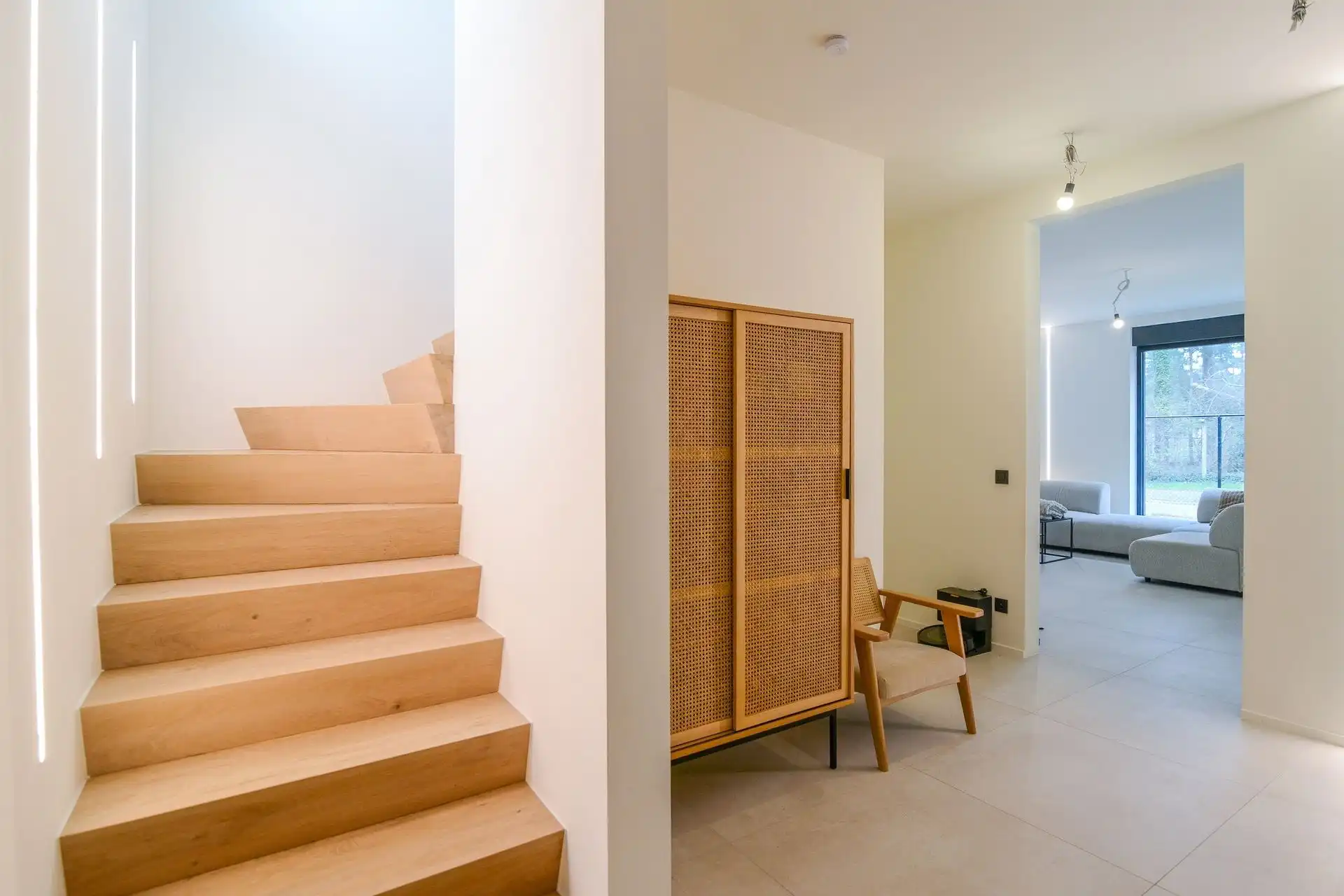 Stijlvolle en instapklare vrijstaande woning op een doodlopende straat  foto 2