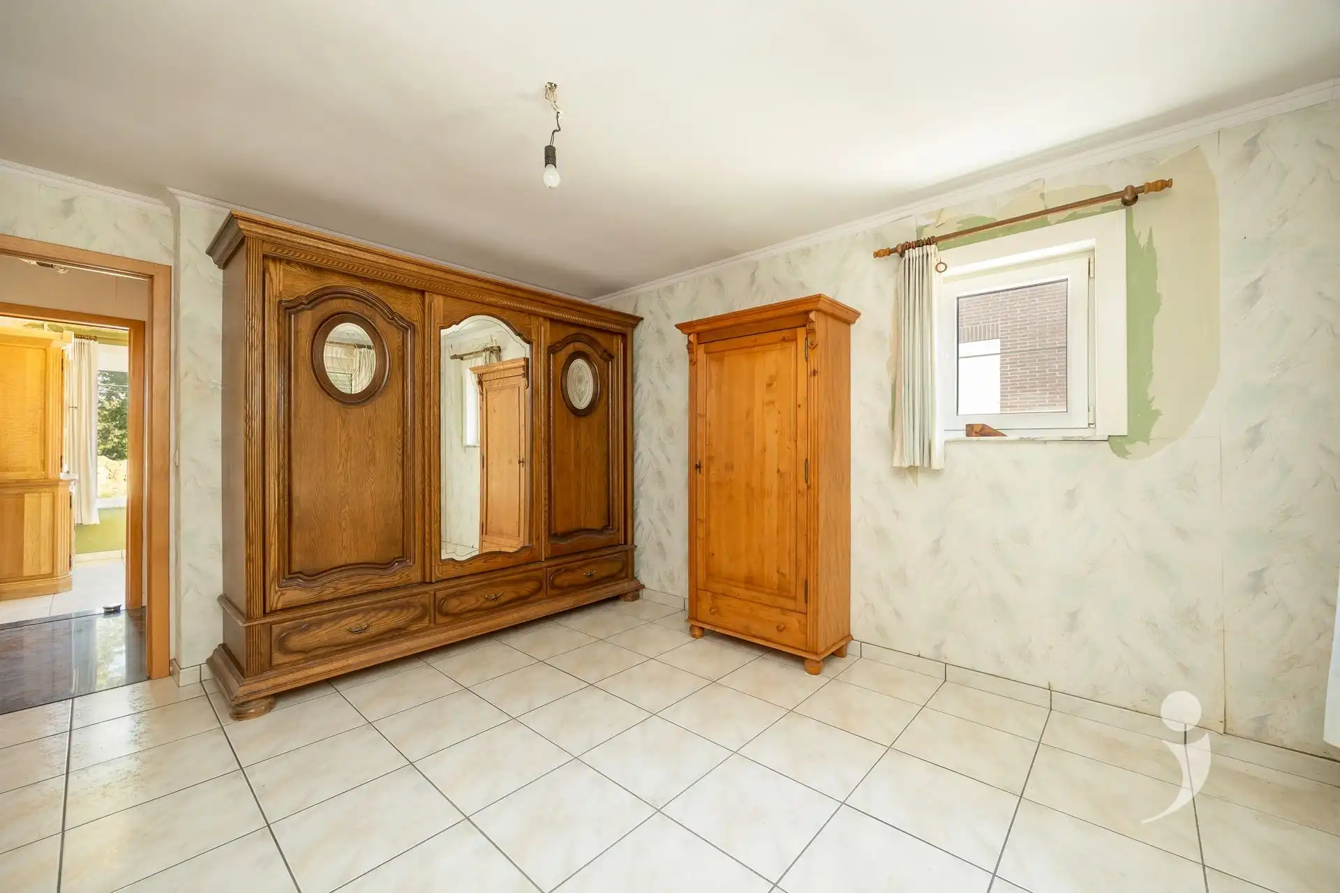 Te renoveren woning op een zonnig perceel foto 23