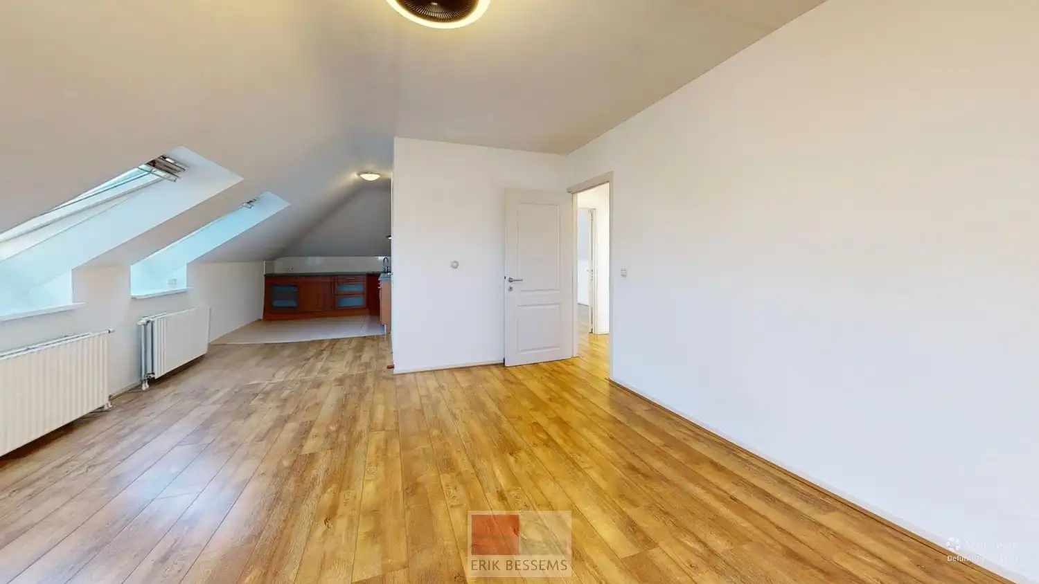 Gezellig 1-slaapkamer dakappartement met ruime leefruimte / open keuken ZONDER LIFT foto 3