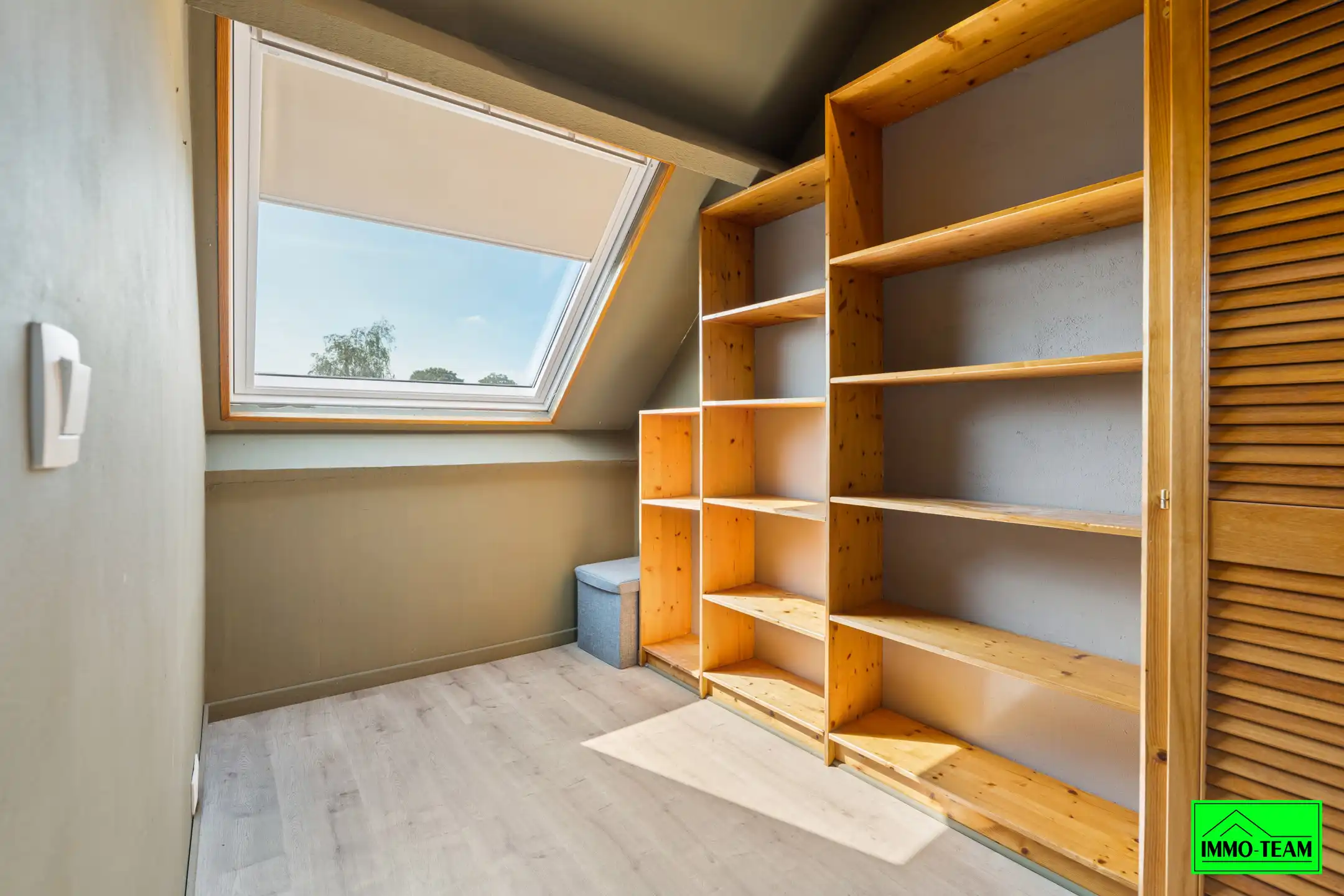 Gezellige, instapklare 2-gevelwoning nabij centrum Okegem foto 19