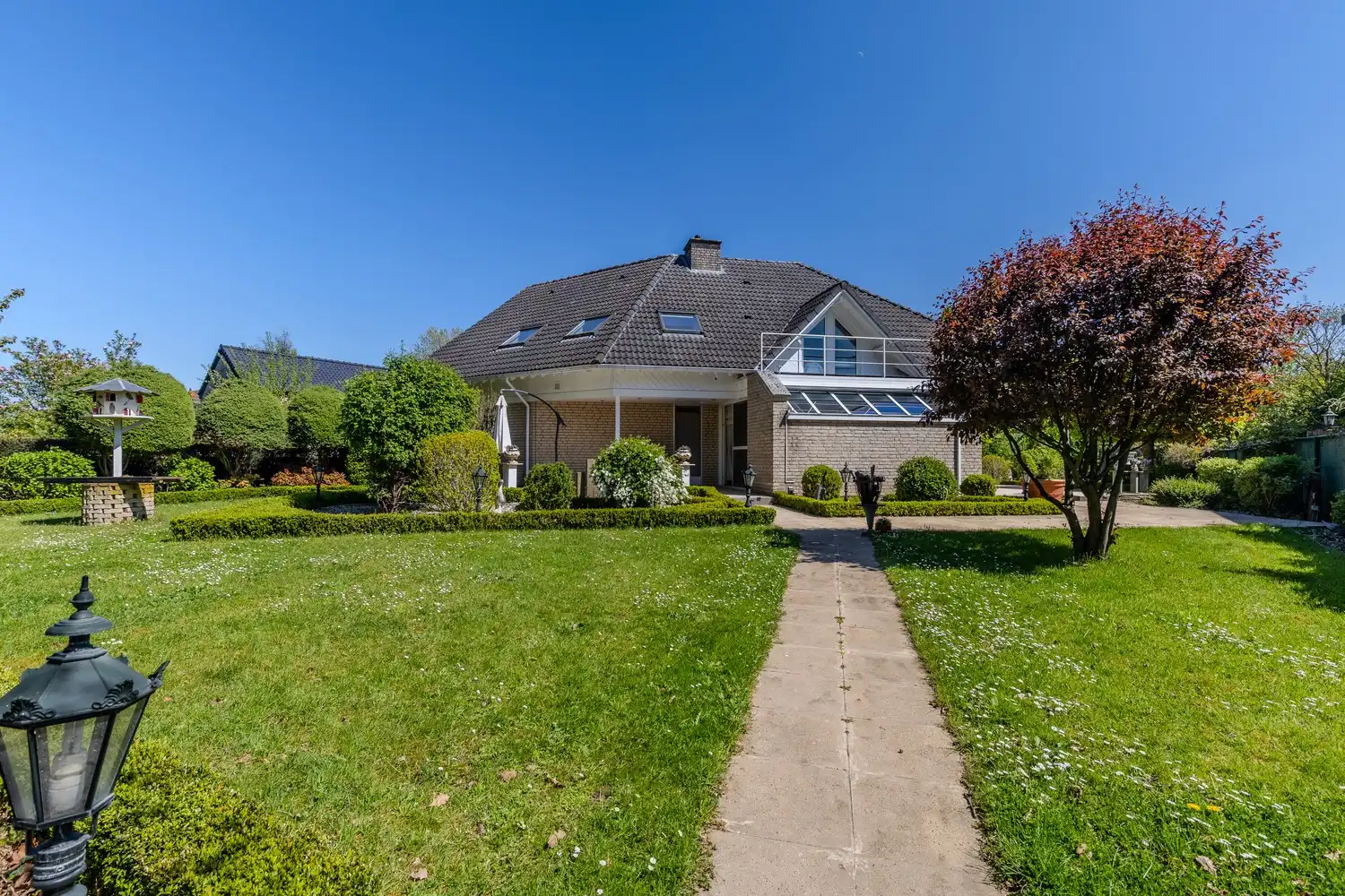 Ruime, instapklare vrijstaande woning met 5 slaapkamers en 3 badkamers in het gezellige Neerharen! foto 37