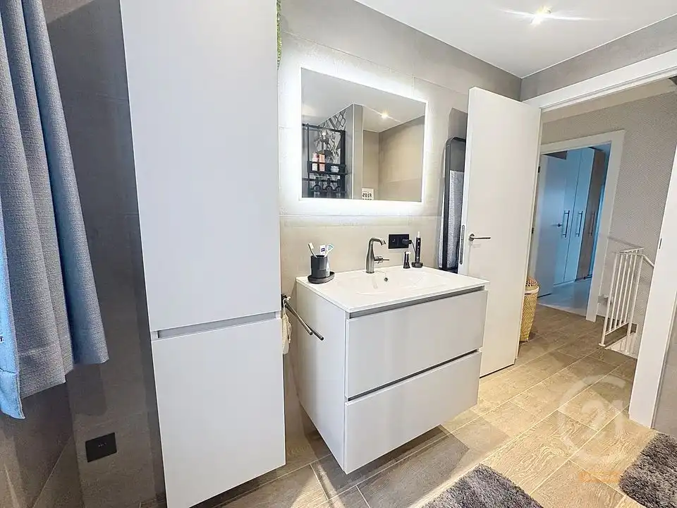 Instapklare woning met 4 slaapkamers in Gistel foto 9