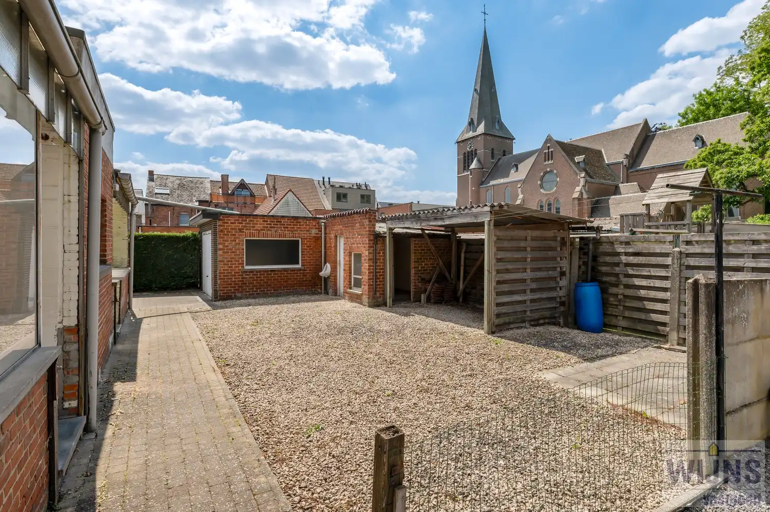 Karaktervolle open bebouwing in het centrum van Berlaar-Heikant met potentieel voor twee wooneenheden. foto 8