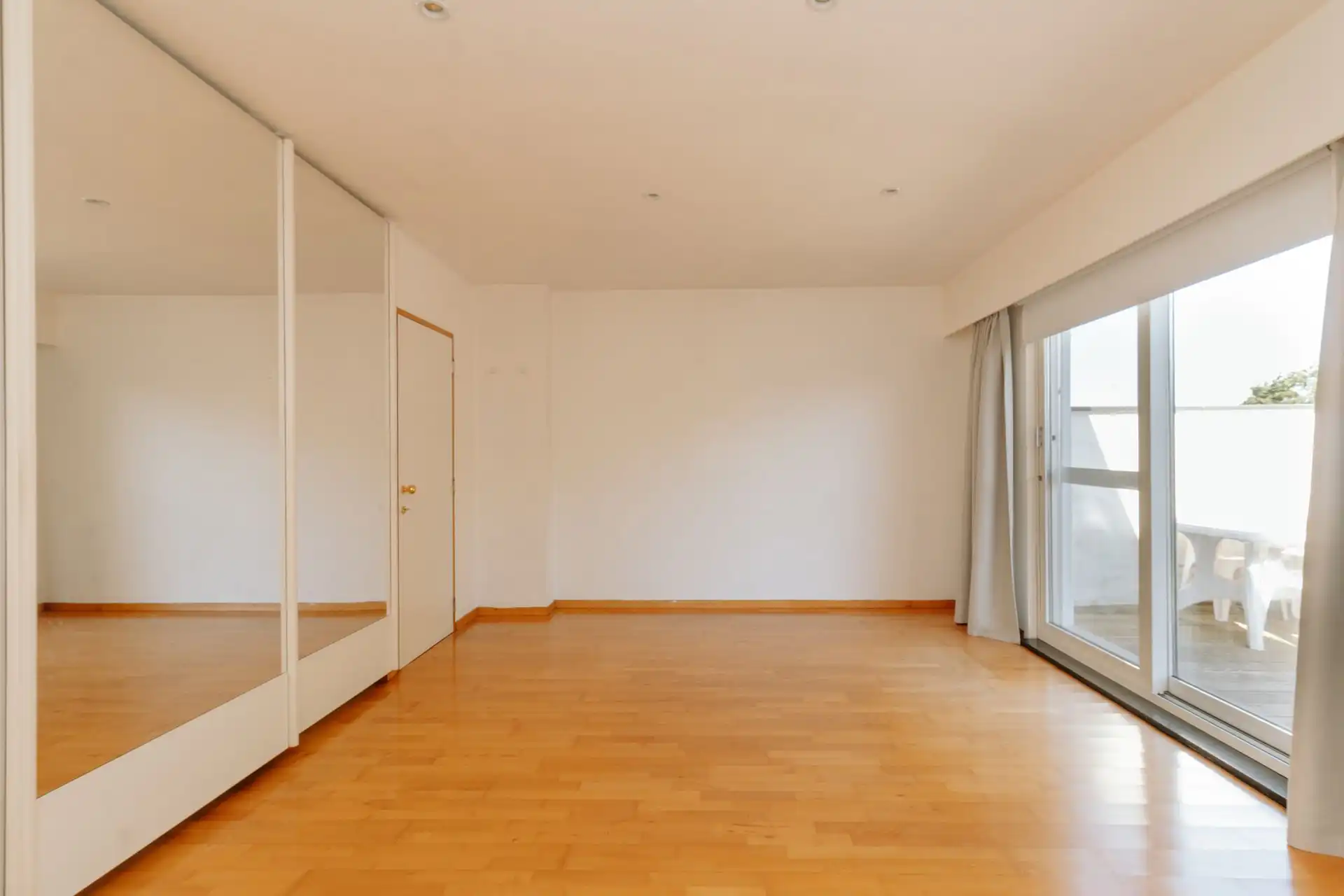 Zeer ruim 2-slaapkamerappartement in het centrum van Wilrijk foto 14
