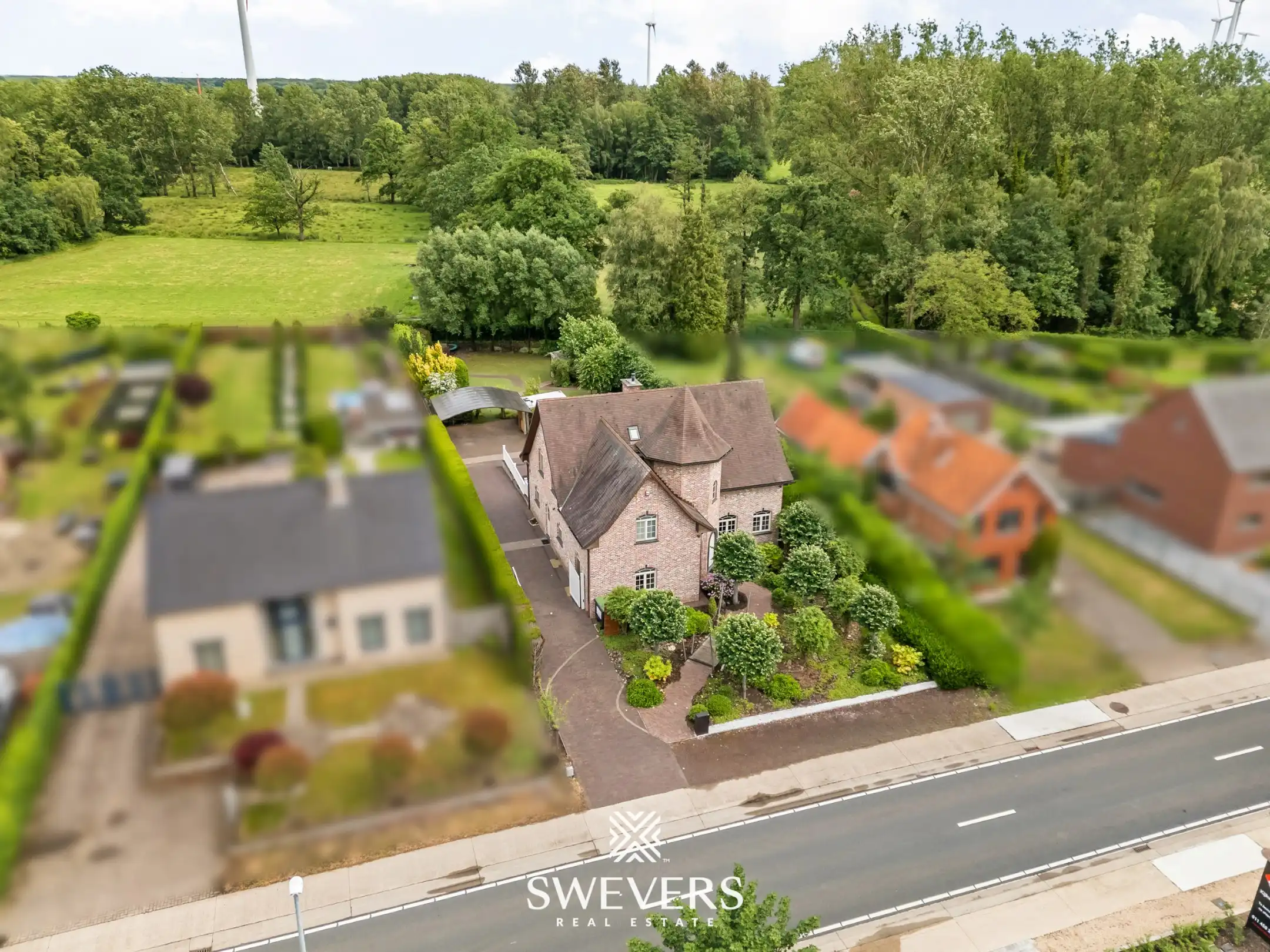 Luxueuze villa op zonrijk perceel (15a 35ca) te Beringen foto 3