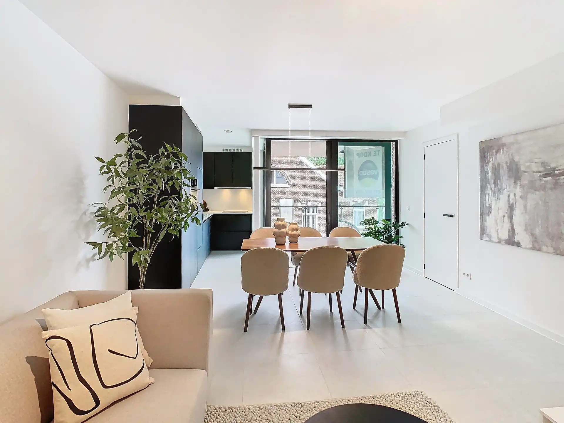 INVESTERINGSAPPARTEMENT IN CENTRUM BILZEN 2 SLK BERGING, TERRAS EN PARKING foto 5