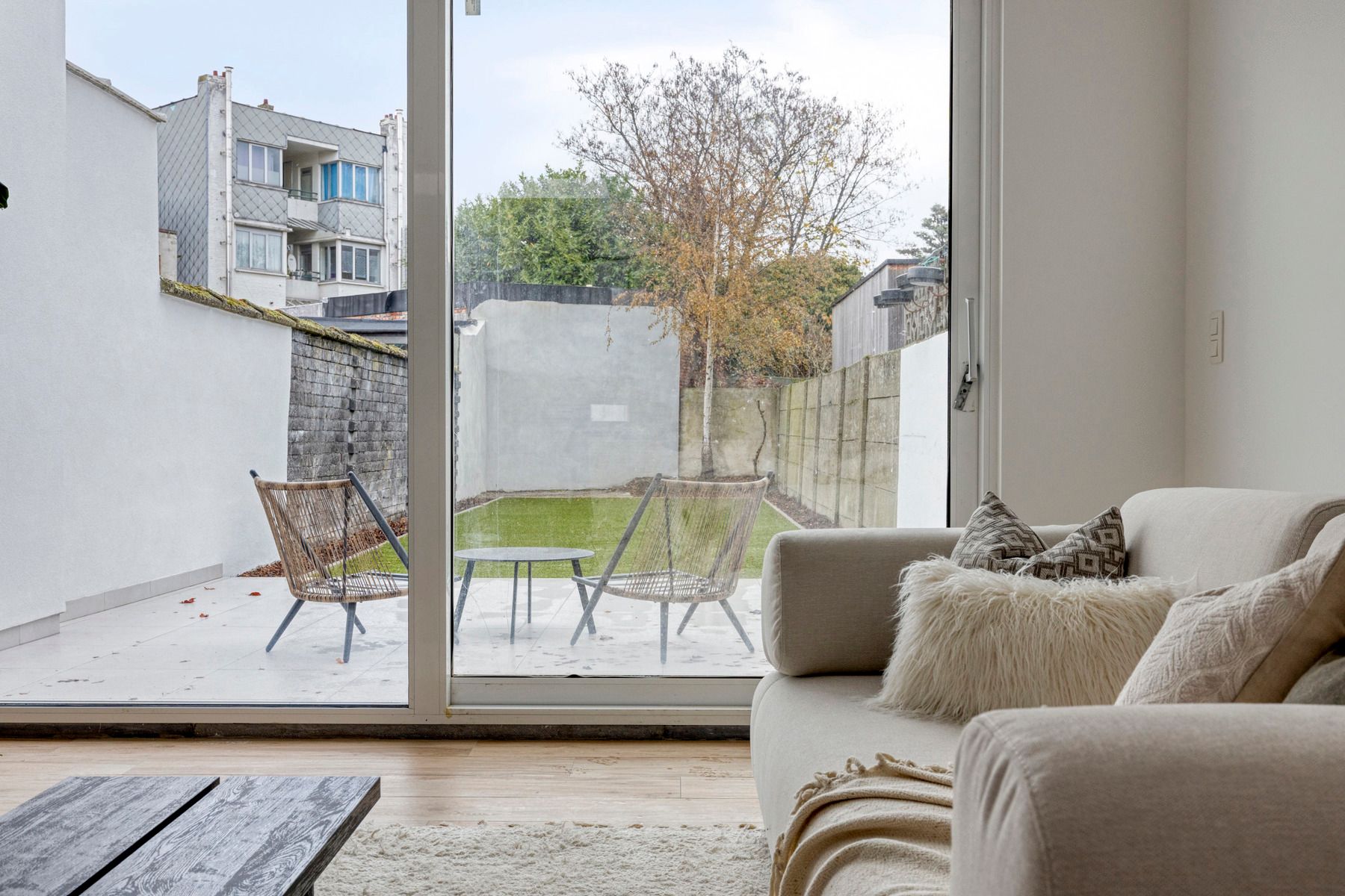 Energiezuinige vernieuwde woning met 4 slaapkamers. foto 5