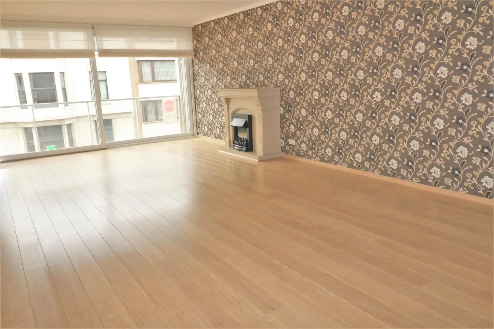 Instapklaar 2-slaapkamer appartement nabij het centrum van Oostende! foto 4